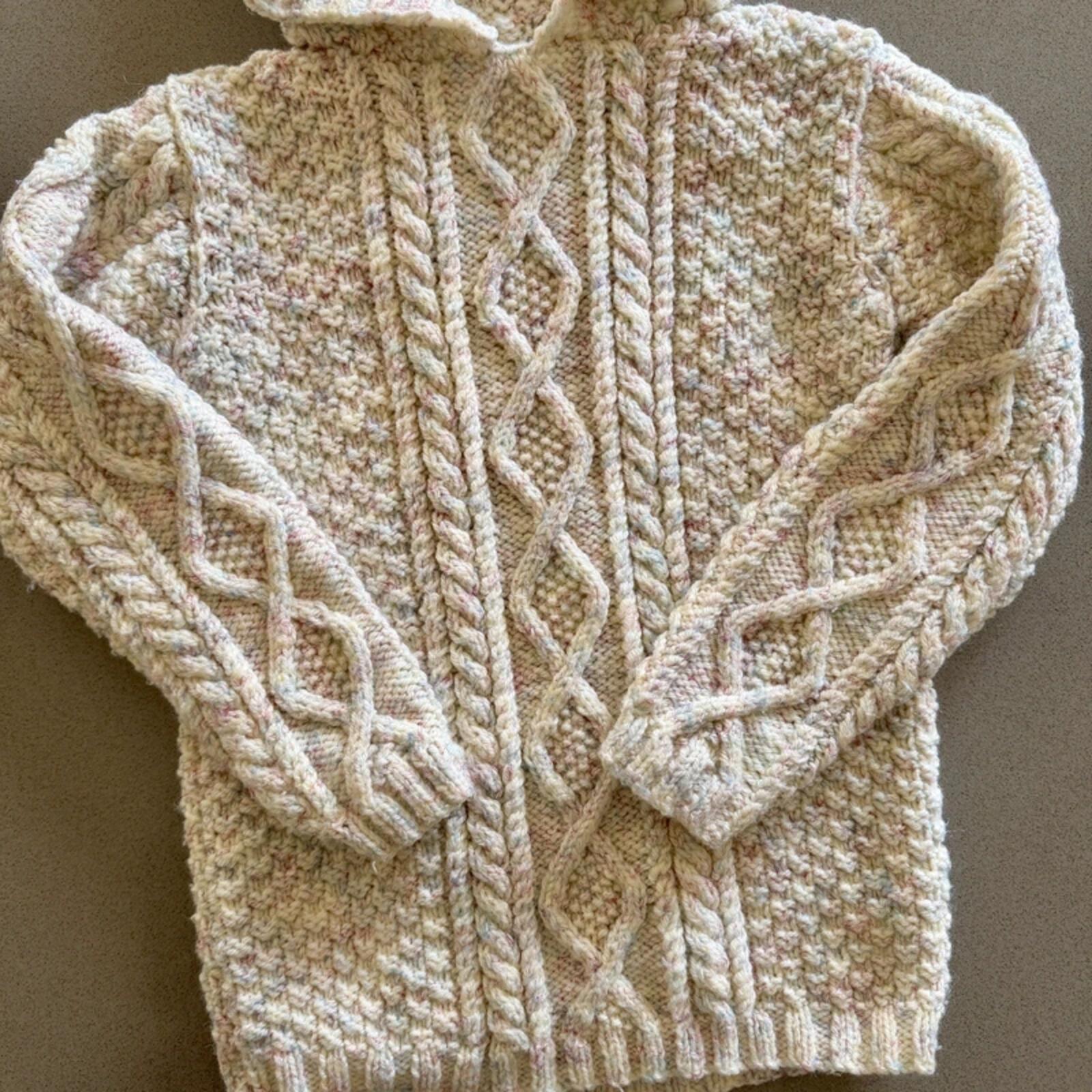 Boy Girl age 6 years Hand Knitted Hooded Aran Jumper Pullover Unworn (30 14)
