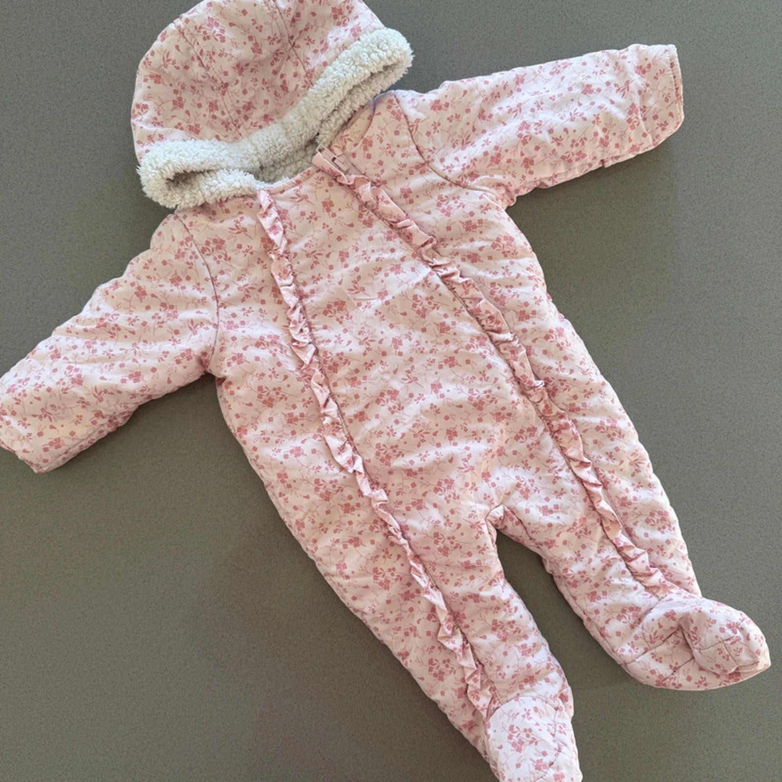 Baby Girl 3-6 months Matalan Pink Floral Full Zip Snowsuit (56 28)