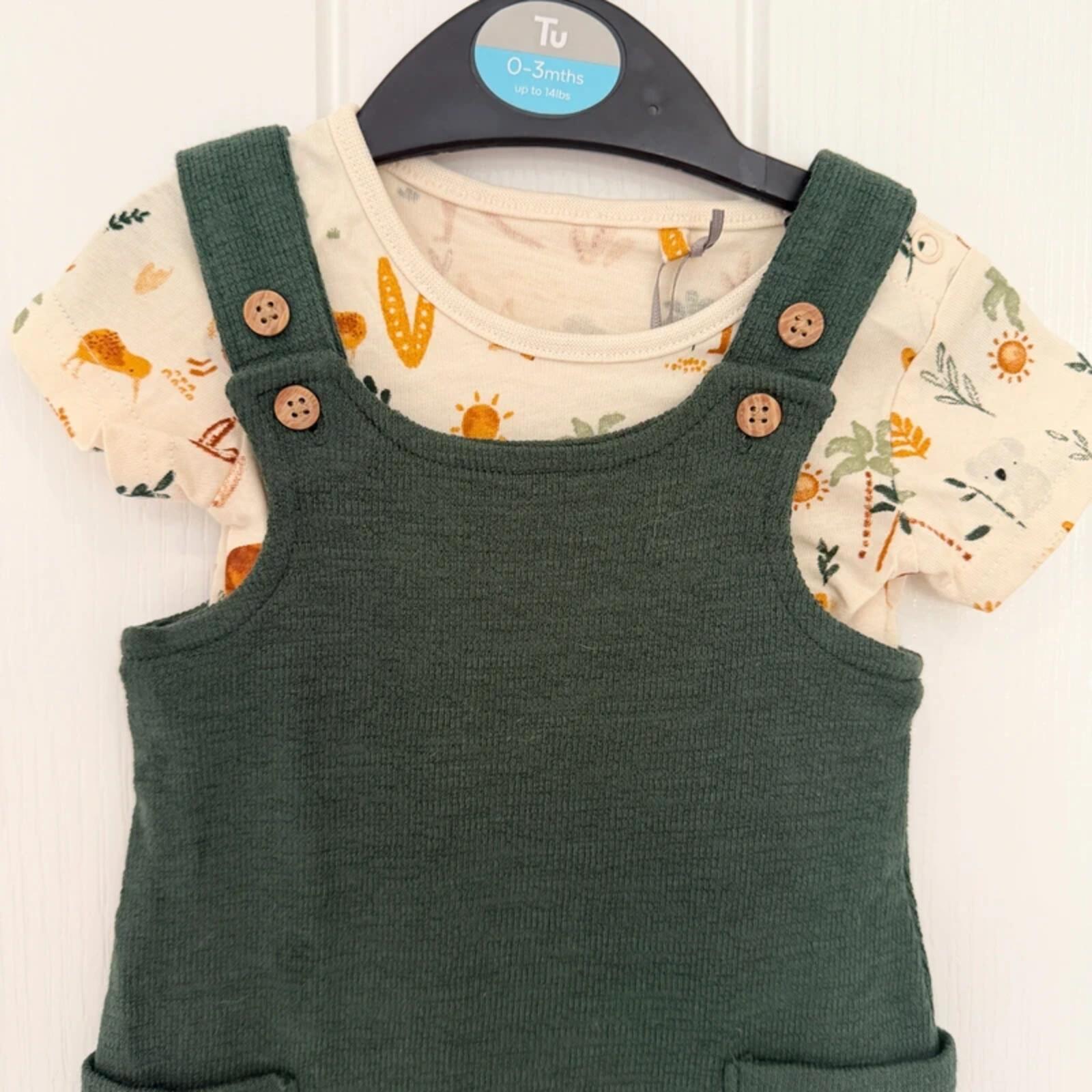 Baby Boy 0-3 months TU Green Short Dungaree Set BNWT (49 06)
