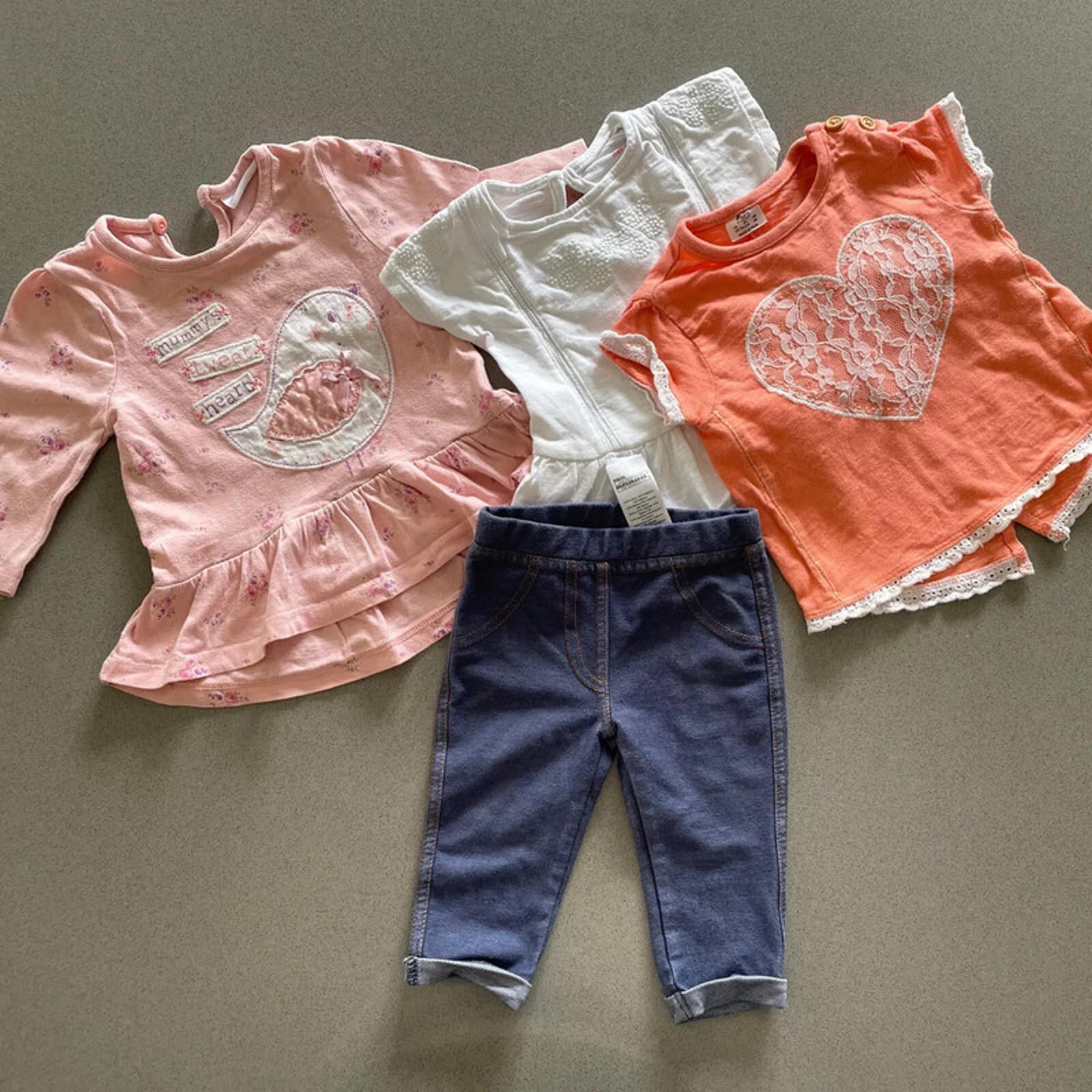 Baby Girl 0-3 months F&F 4 Piece Small Bundle 2 Tops Jeggings & Tunic (45 07)
