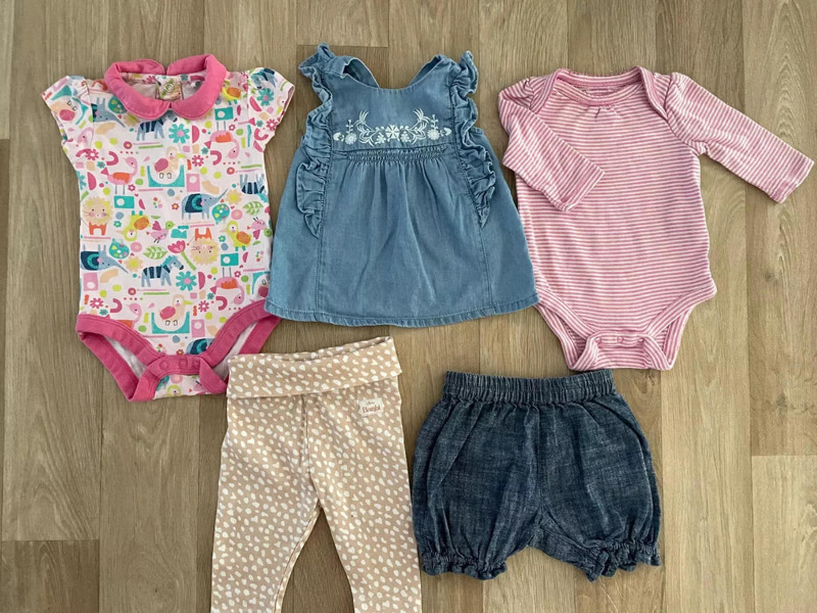 Baby Girl 0-3 months Bundle Tops Tunic Bottoms Shorts H&M GAP Tu George (45 17)