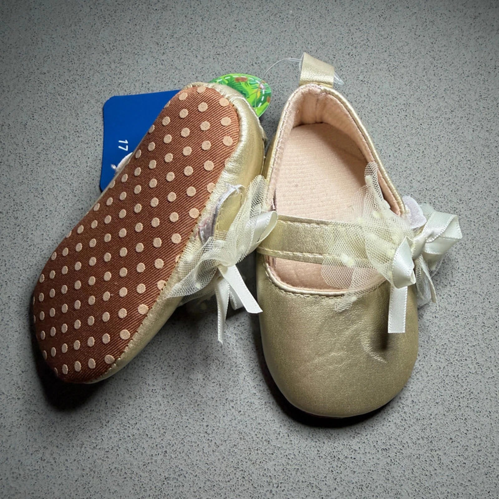 Baby Girl Size 17 Valen Sina Gold Pre-Walkers Pram Shoes with Bows Party Shoes  BNWT (60 09)