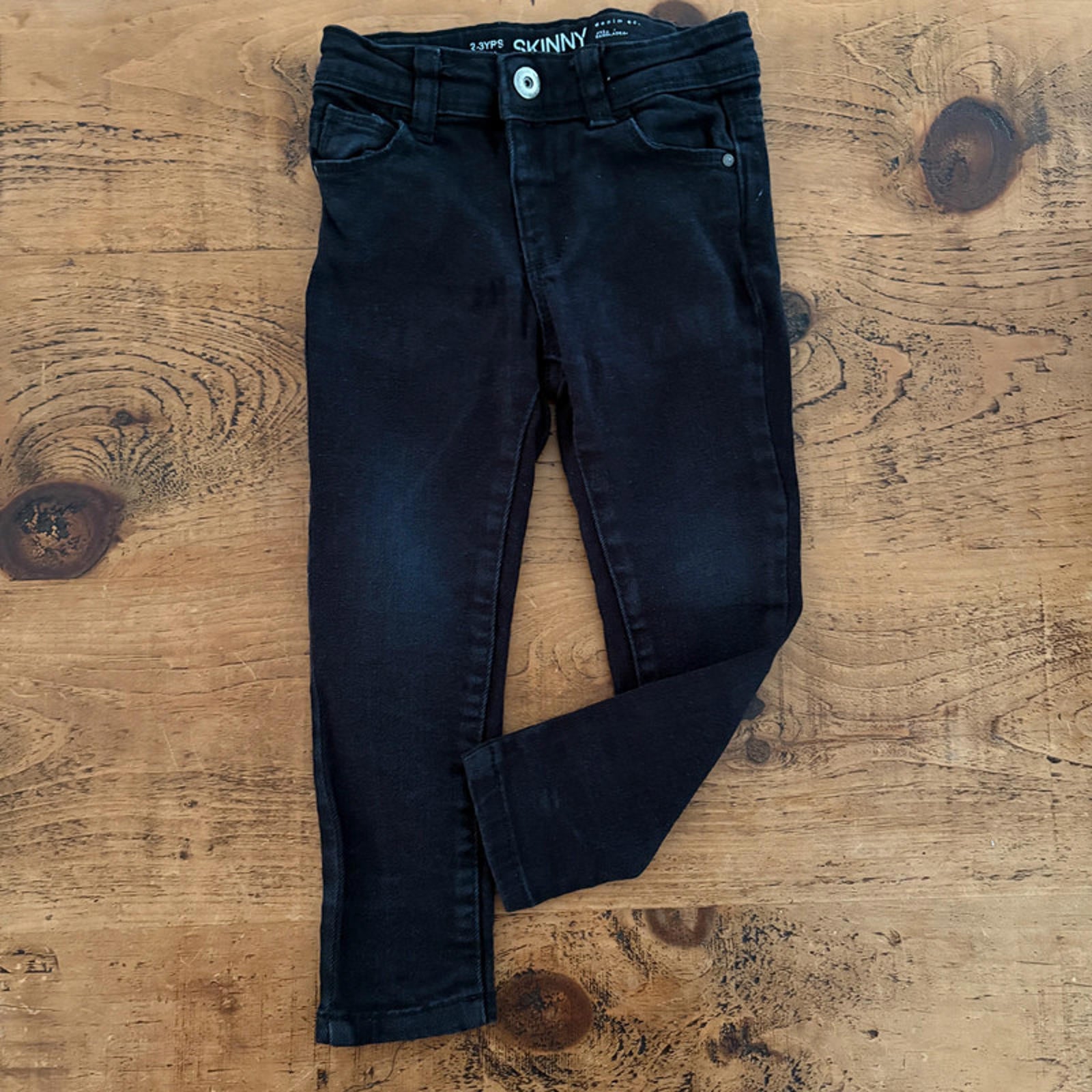 Young Boy age 2-3 years Denim Co Black Skinny Jeans Adjustable Waist (21 23)