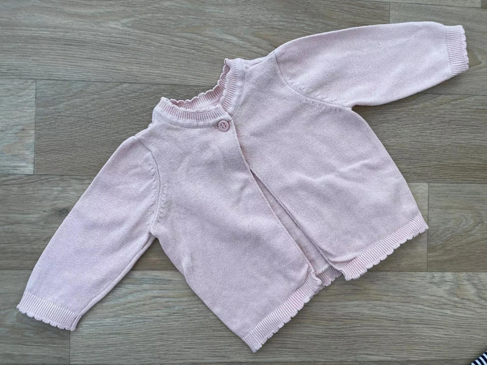 Baby Girl 0-3 months Mothercare Pink Round Neck Cardigan (22 12)