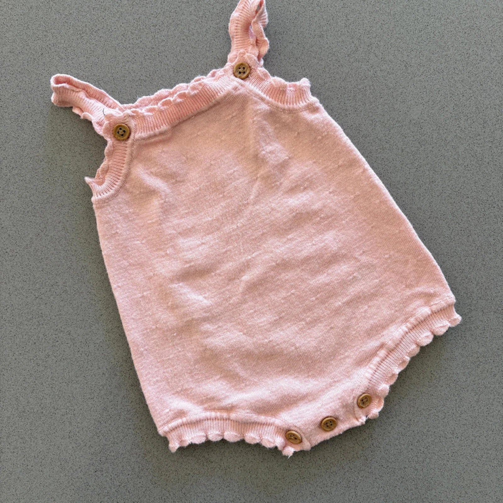 Baby Girl 0-3 months George Pink Knitted Romper Button Fastening (26 21)