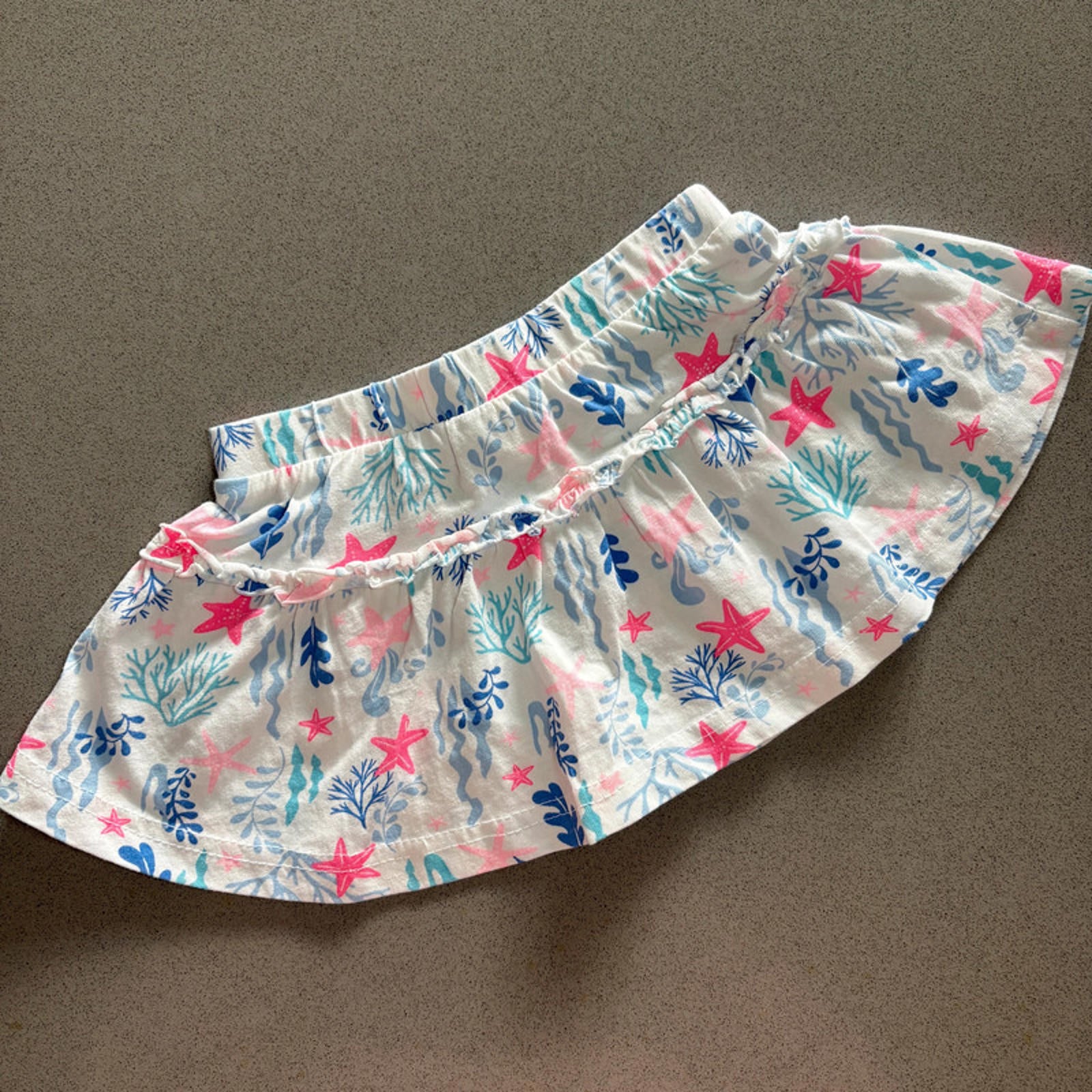 Baby Girl 6-9 months So Cute White Elasticated Skirt  Sea Life Design (15 26)