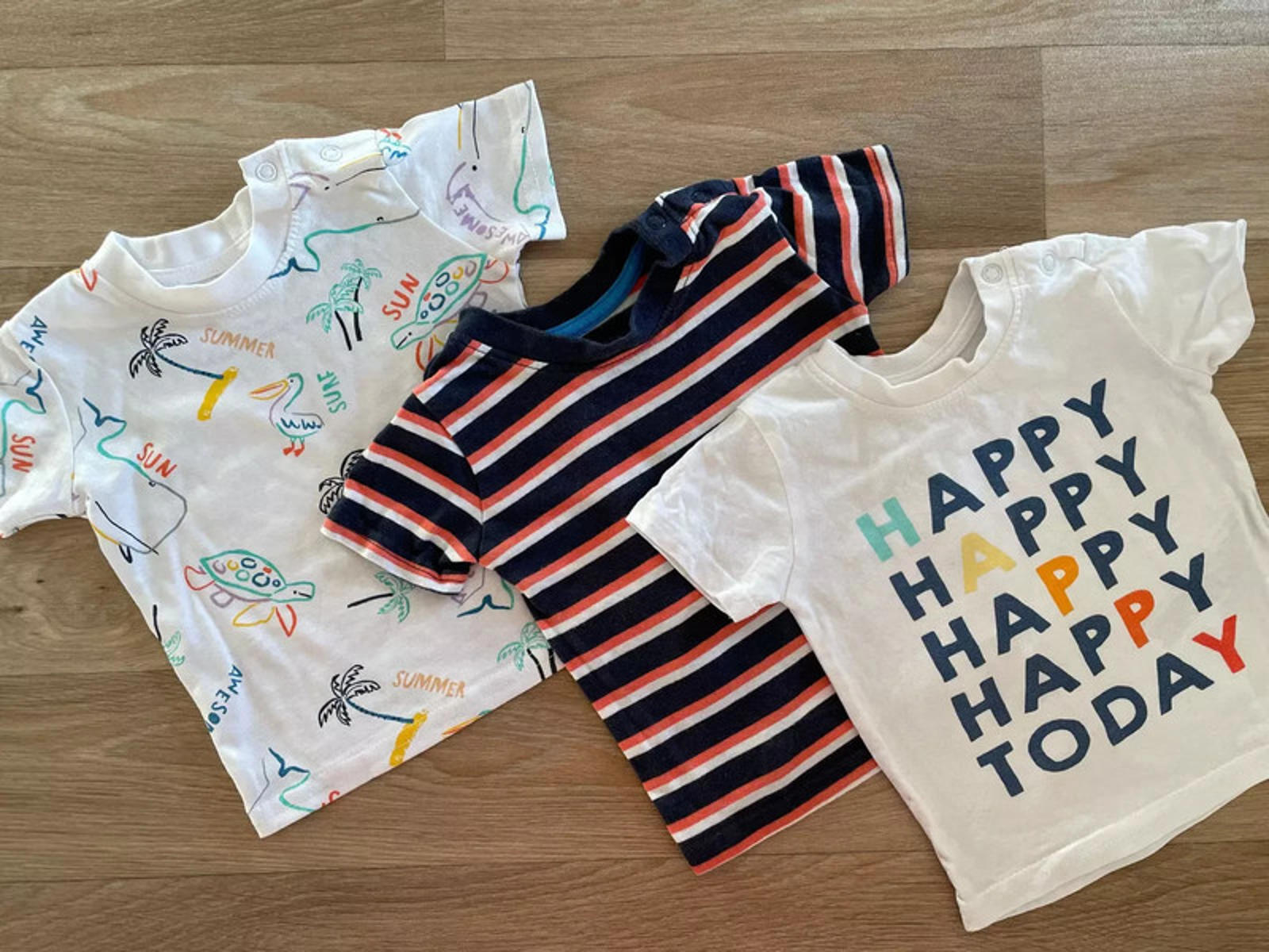 Baby Boy 0-3 months Primark 3 Short Sleeve T-shirts with poppers (43 29)