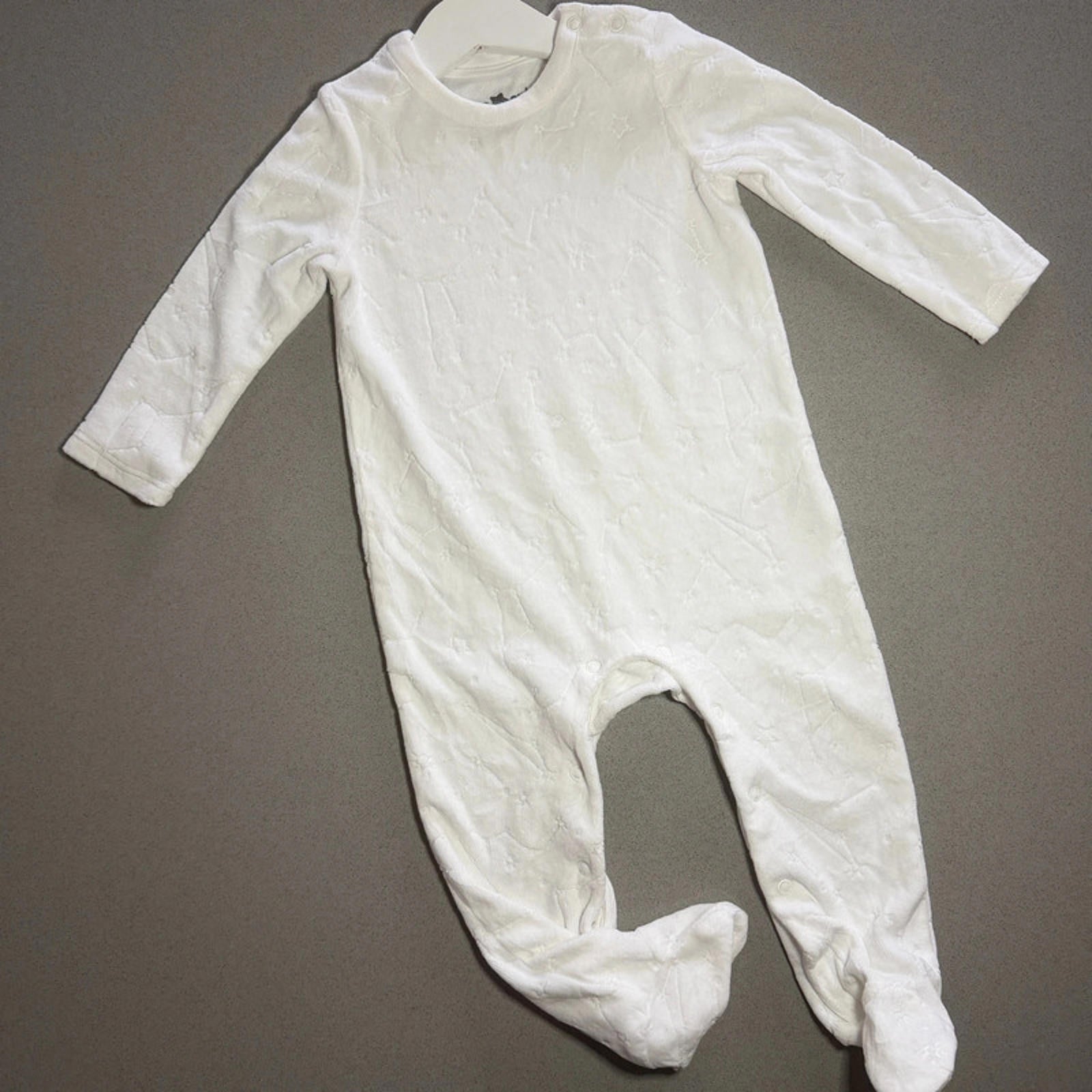 Baby Boy Girl Unisex 9-12 months So Cute White Velour Star Babygrow (26 06)