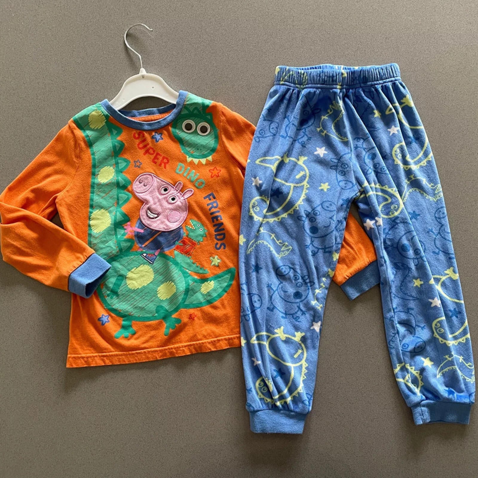 Young Boy 4-5 years Nutmeg Peppa George Pig Dinosaur Pajama Set