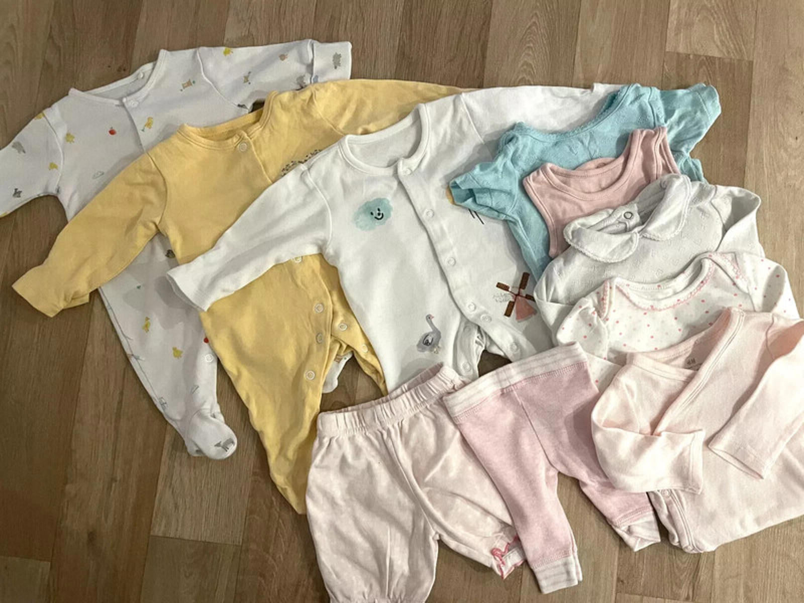Baby Girl Newborn First Size 1 month bundle Sleepsuits Bodysuits Bottoms (48 09)