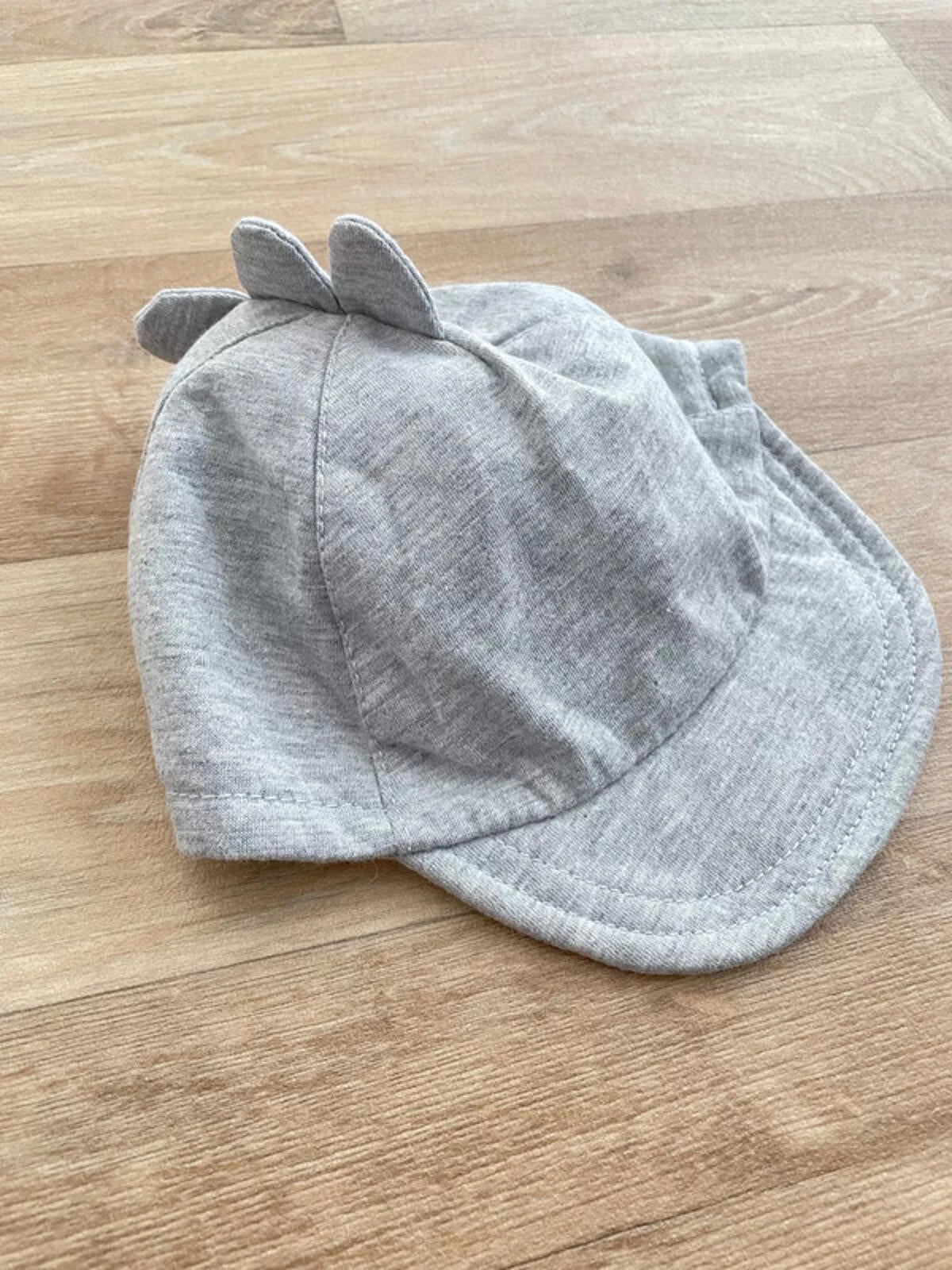 Baby Boy 6-12 months George Grey Cap with Dinosaur Spines (26 26)