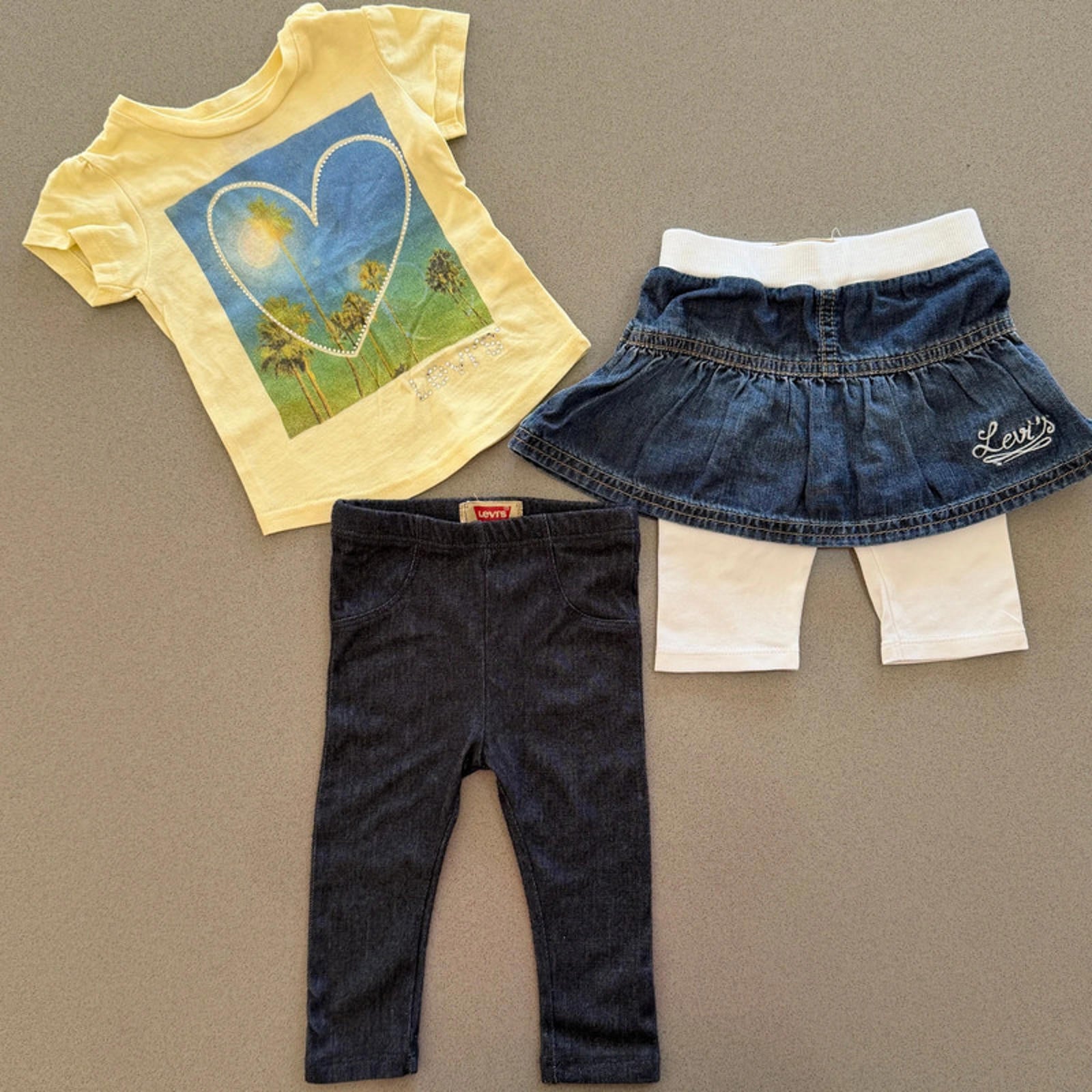 Baby Girl 6 months Levi's Bundle T-shirt Jeggings Skirt Denim (60 72)