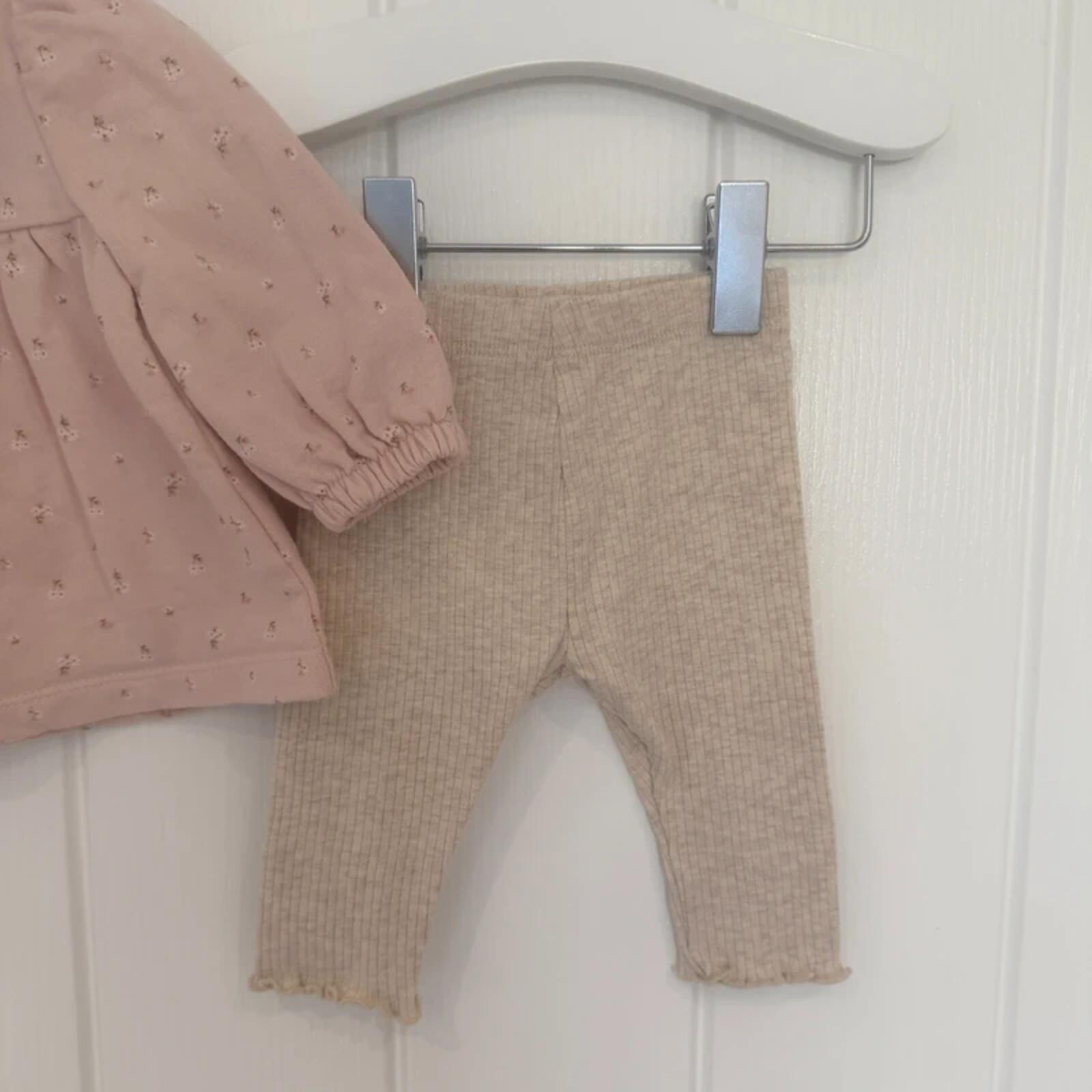 Baby Girl 1 month 4.5 kg Mamas & Papas 2 Piece Rose Tunic & Leggings Outfit (25 30)