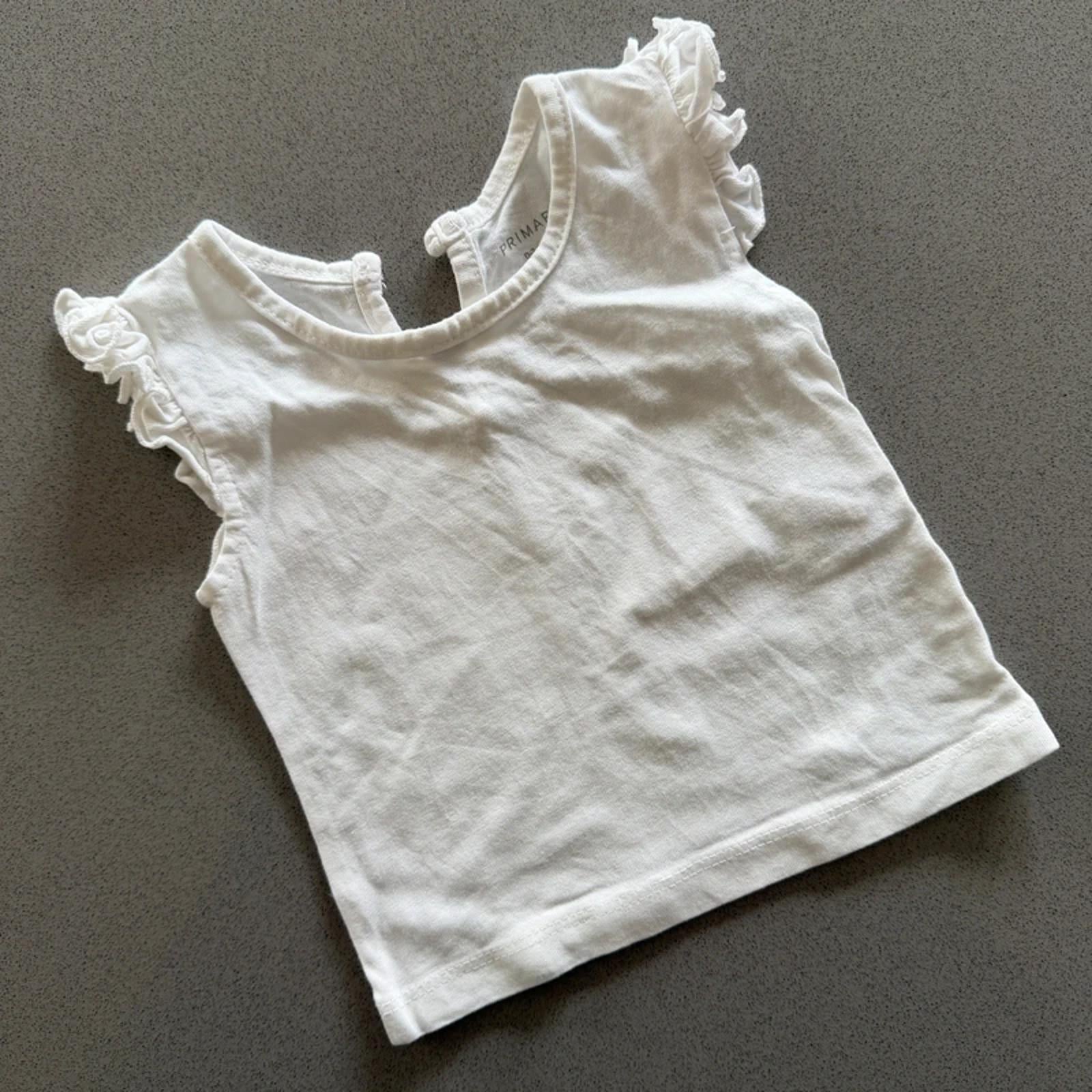 Baby Girl 0-3 months Primark White Sleeveless Top (57 18)
