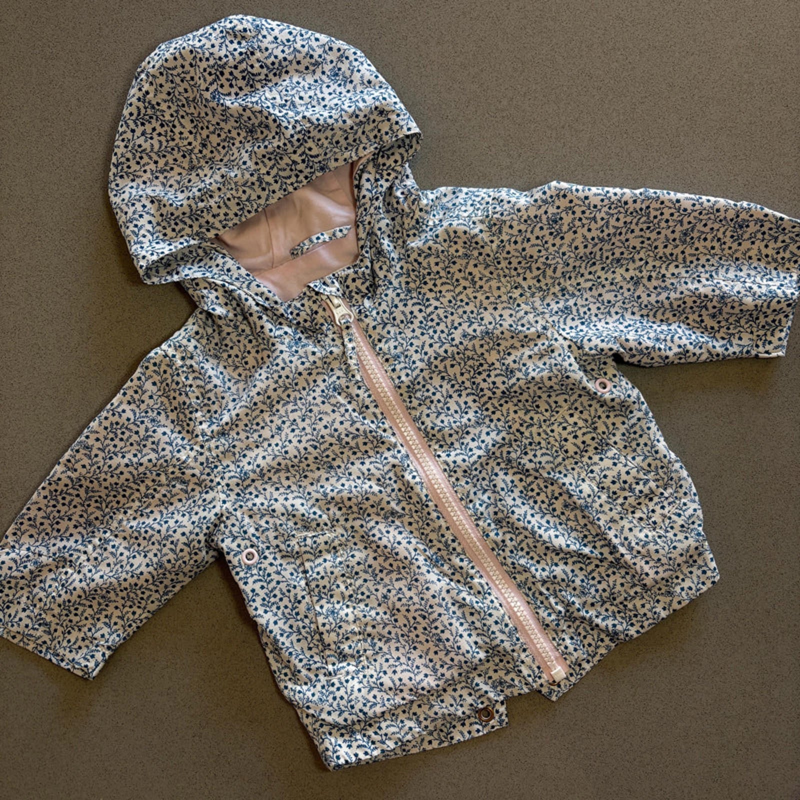 Baby Girl 3-6 months Next White Blue Floral Rain Coat (43 25)