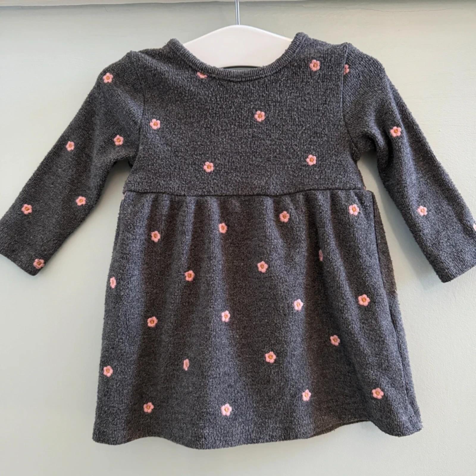 Baby Girl 3-6 months Primark Grey Embroidered Flower Knitted Dress (58 06)