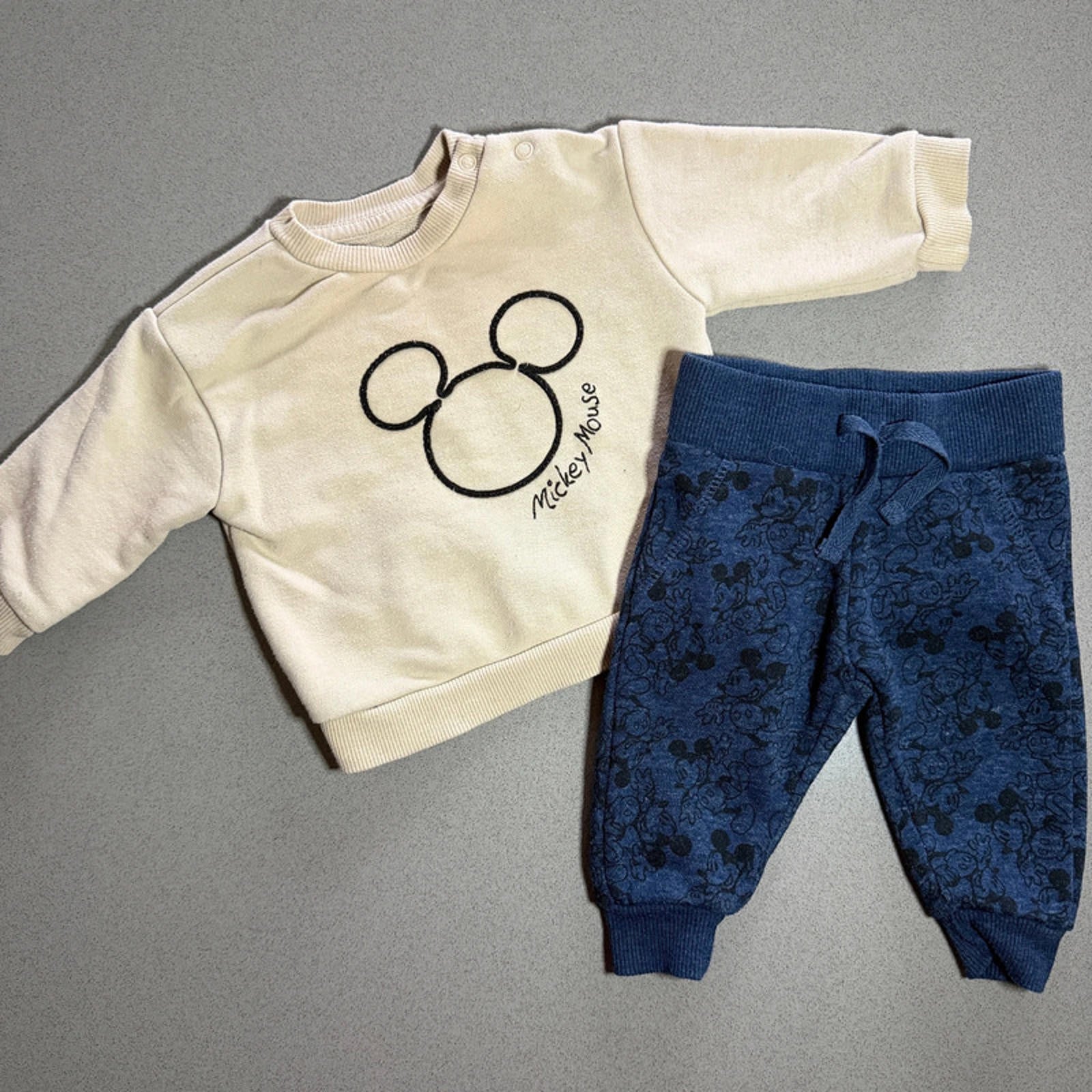 Baby Boy 0-3 months Disney Primark 2 Piece Mickey Mouse Tracksuit Outfit (20 12)