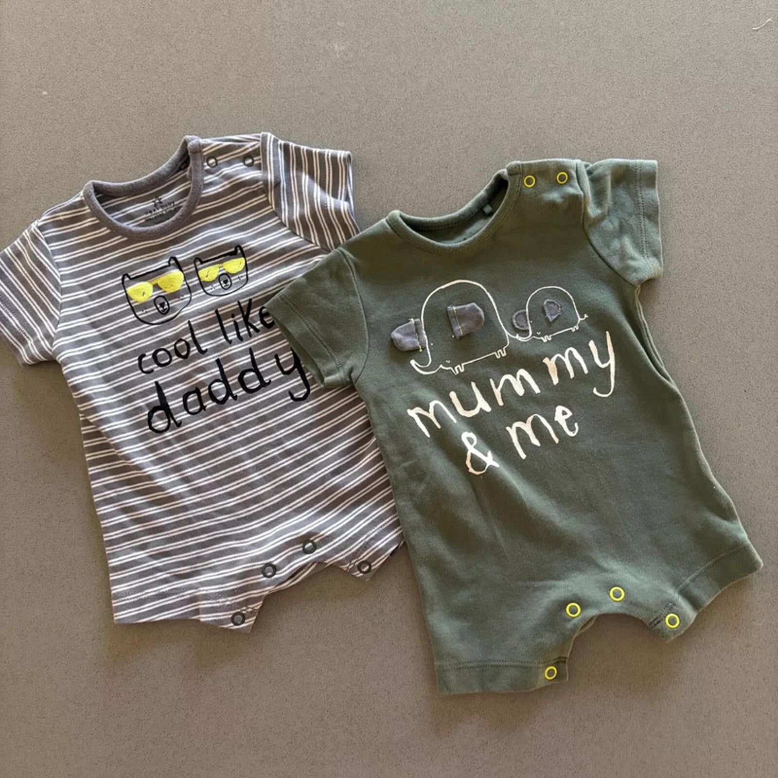 Baby Boy 1 month 4.5kg NEXT Set of 2 Mummy Daddy Short Rompers Green Grey (2109)