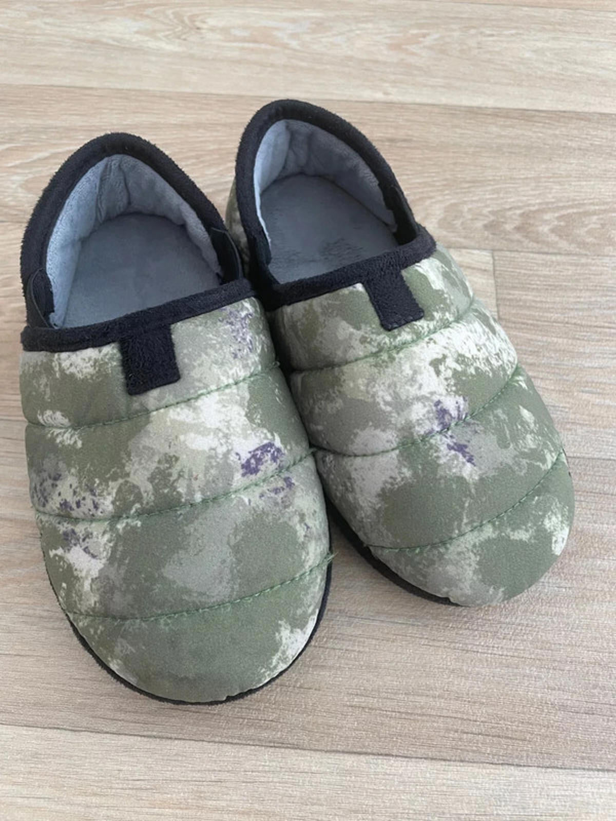 Young Boy UK Size 10 George Soft Green Camouflage Slippers (38 12)