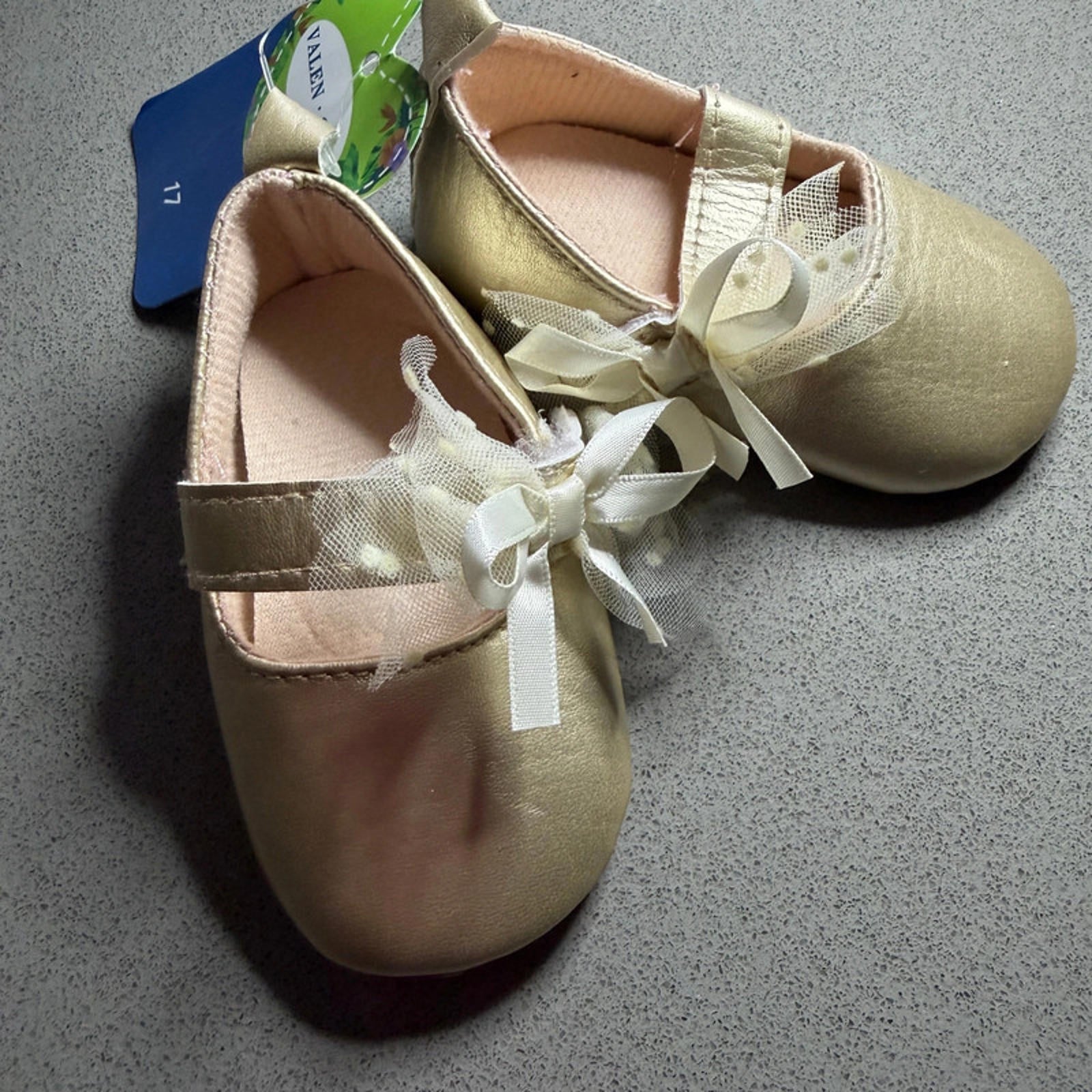 Baby Girl Size 17 Valen Sina Gold Pre-Walkers Pram Shoes with Bows Party Shoes  BNWT (60 09)