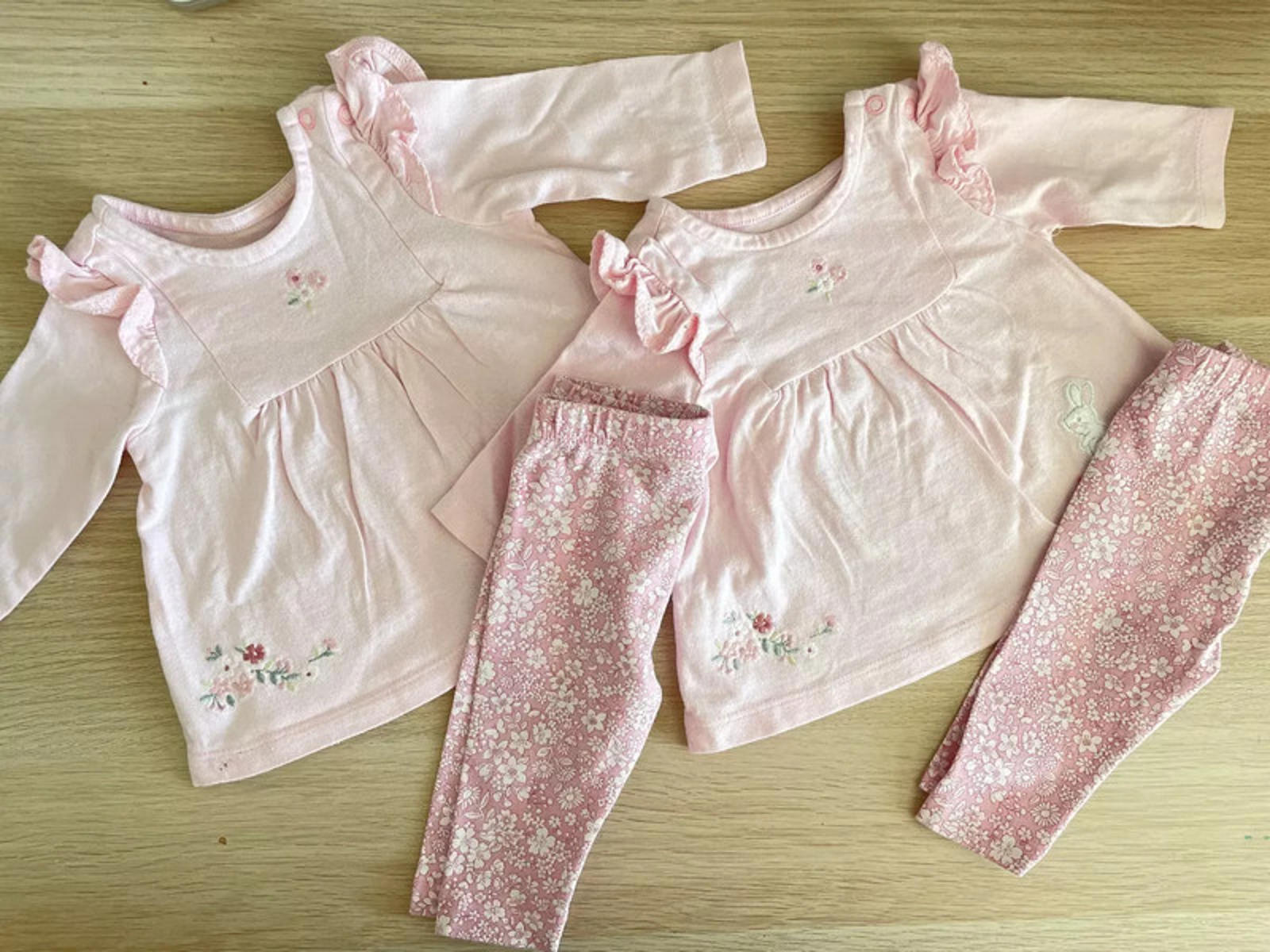 Baby Girl 1 month 4.5 Kg Nutmeg TWIN 2 Identical Tunic  Outfits  (34 34)