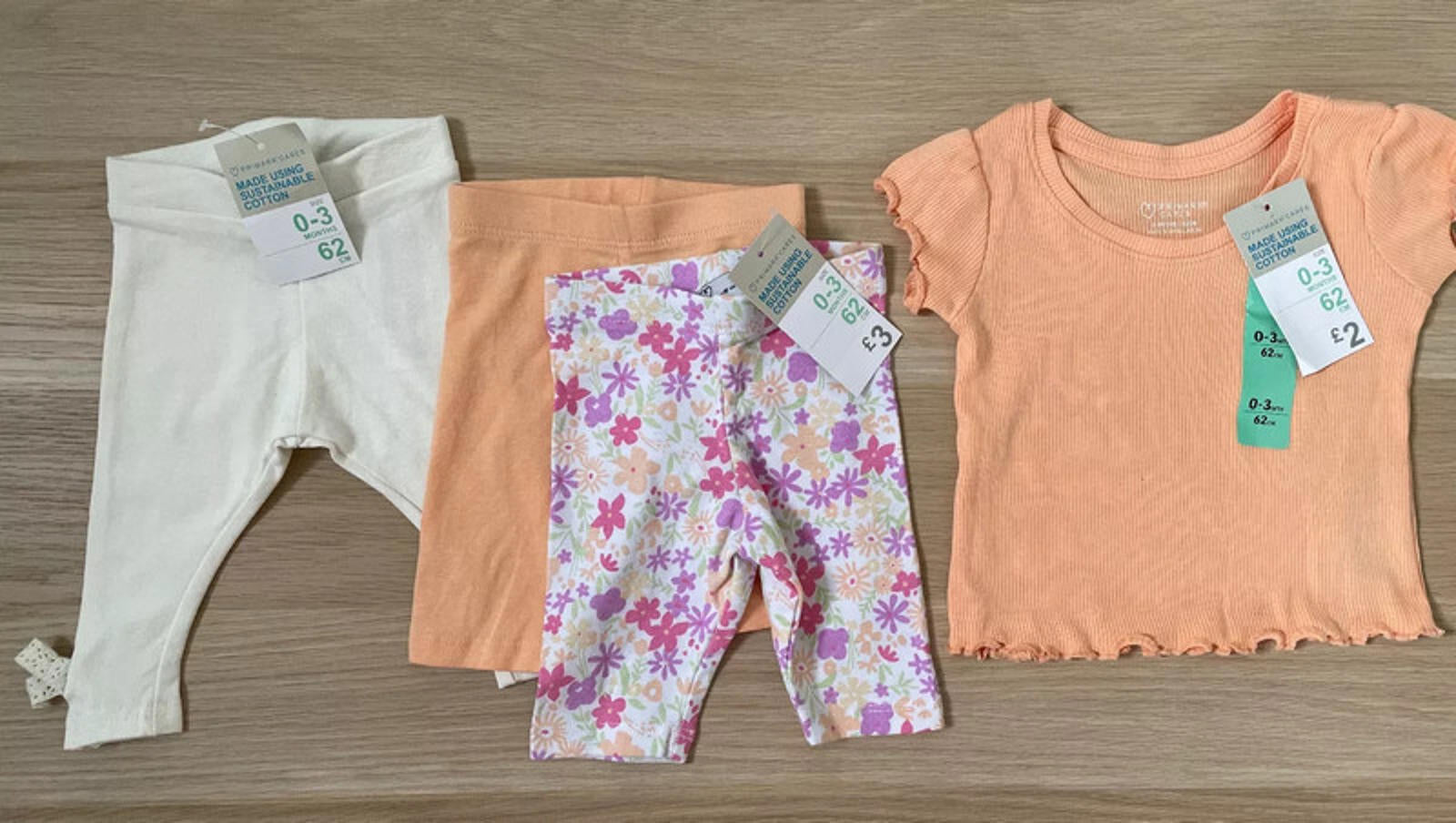Baby Girl 0-3 months Primark 3 Pairs of Leggings 1 Short Sleeve Top  New (27 20)