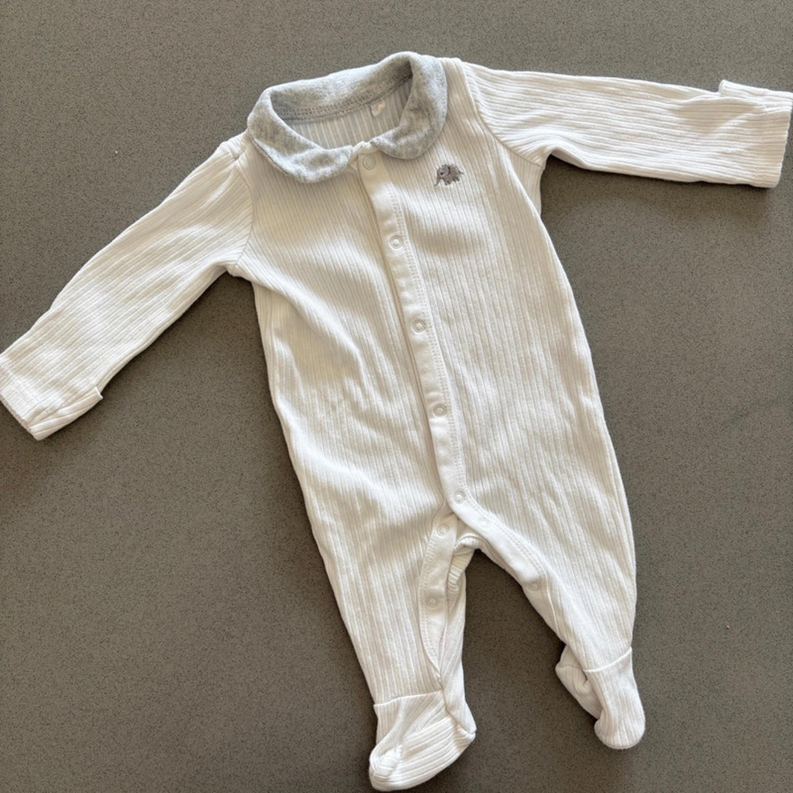 Baby Boy 0-3 months TU White Collared Babygrow with Elephant Motif (30 31)