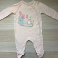 Baby Girl 0-3 months Peter Rabbit Pink Sleepsuit Babygrow (25 34)