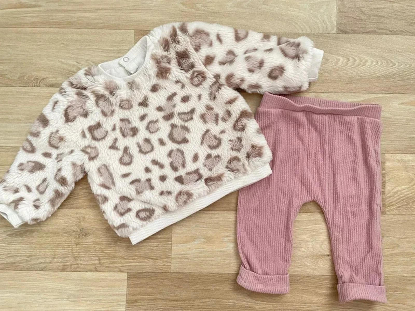 Baby Girl 3-6 months Nutmeg 2 Piece Outfit Faux Fur Animal Print (20 03)