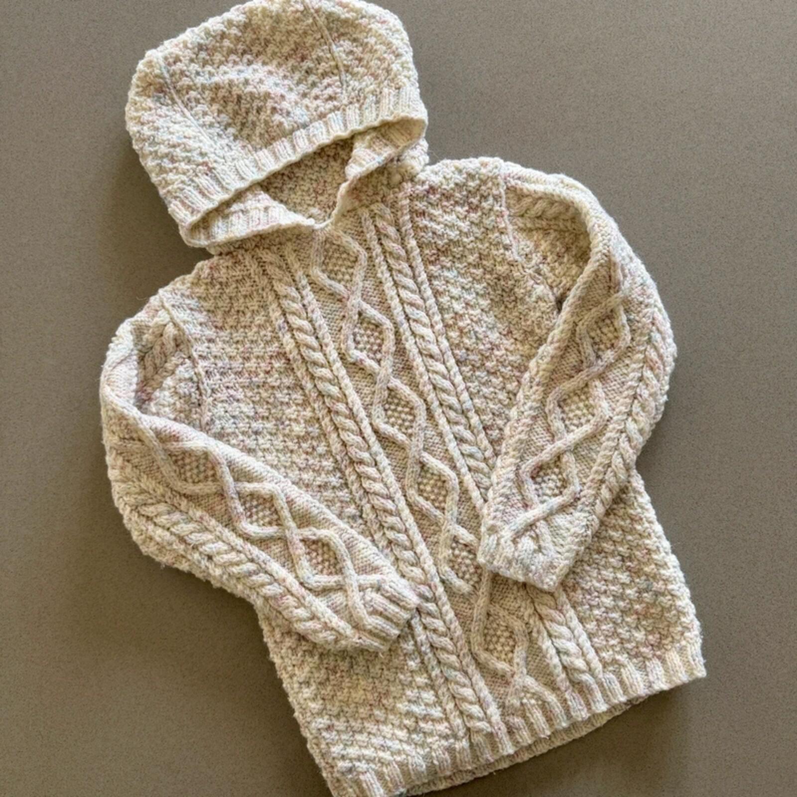Boy Girl age 6 years Hand Knitted Hooded Aran Jumper Pullover Unworn (30 14)