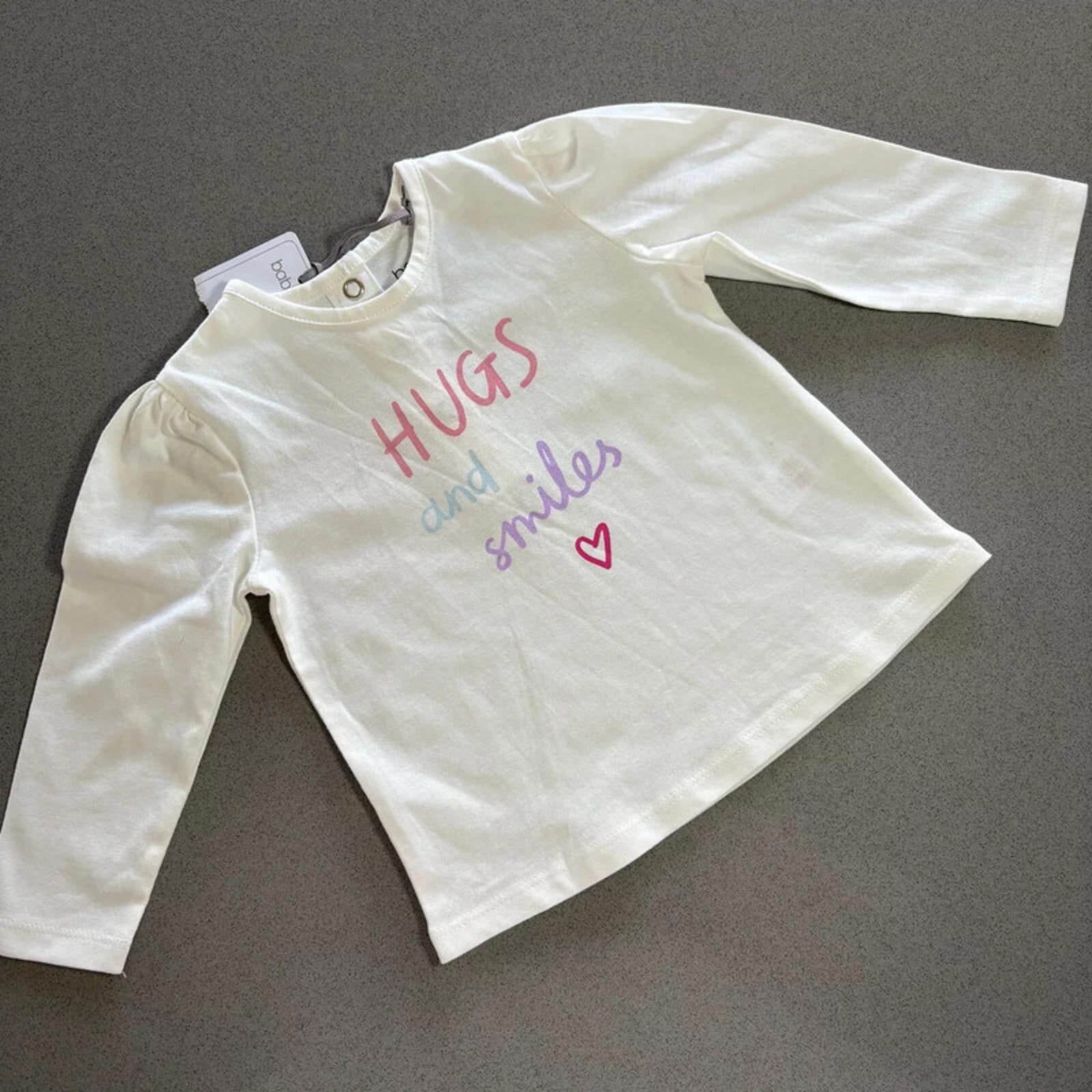 Baby Girl 3-6 months TU White Long Sleeve Top Hugs and Smiles BNWT New (20 30)