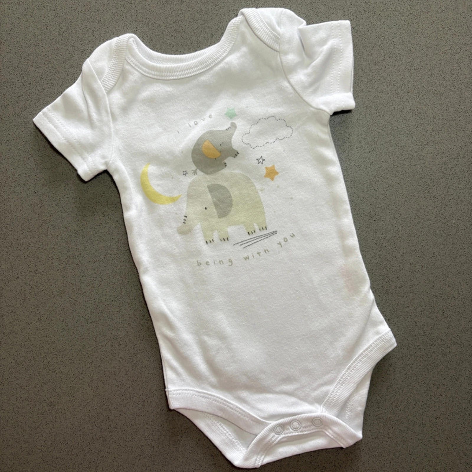 Baby Boy Girl Unisex 0-3 months Studio White  Bodysuit Elephants (45 15)