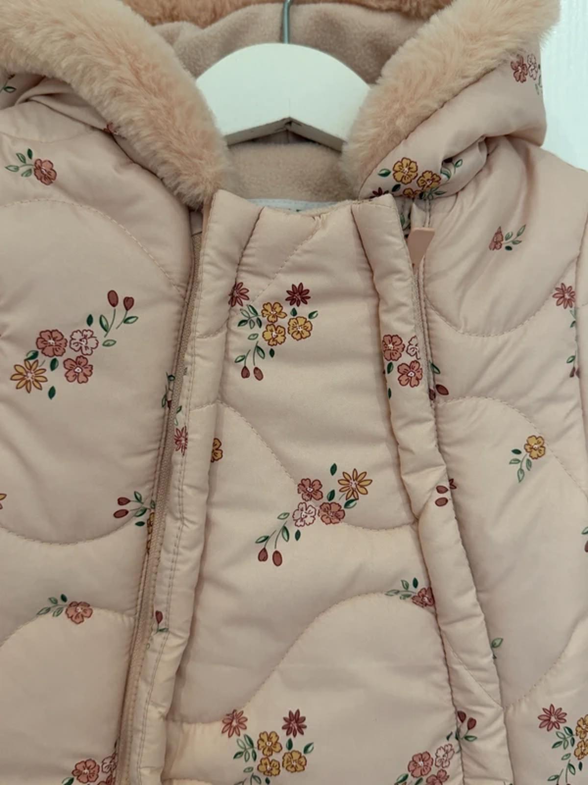 Baby Girl 6-9 months Primark Pink Floral Hooded Snowsuit (57 09)