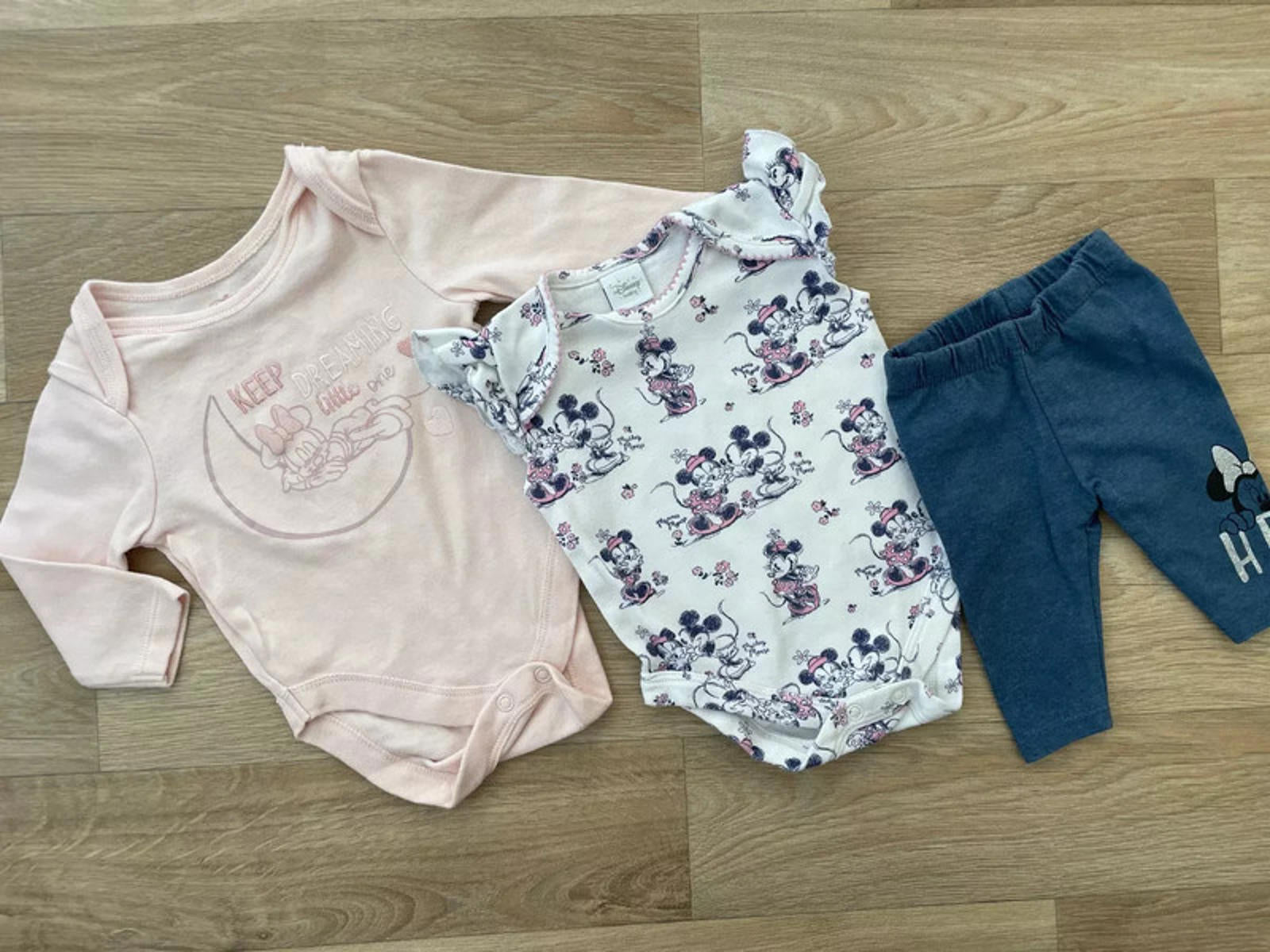 Baby Girl 0-3 months Disney Minnie Mouse 2 Bodysuits  1 Blue Leggings (28 15)