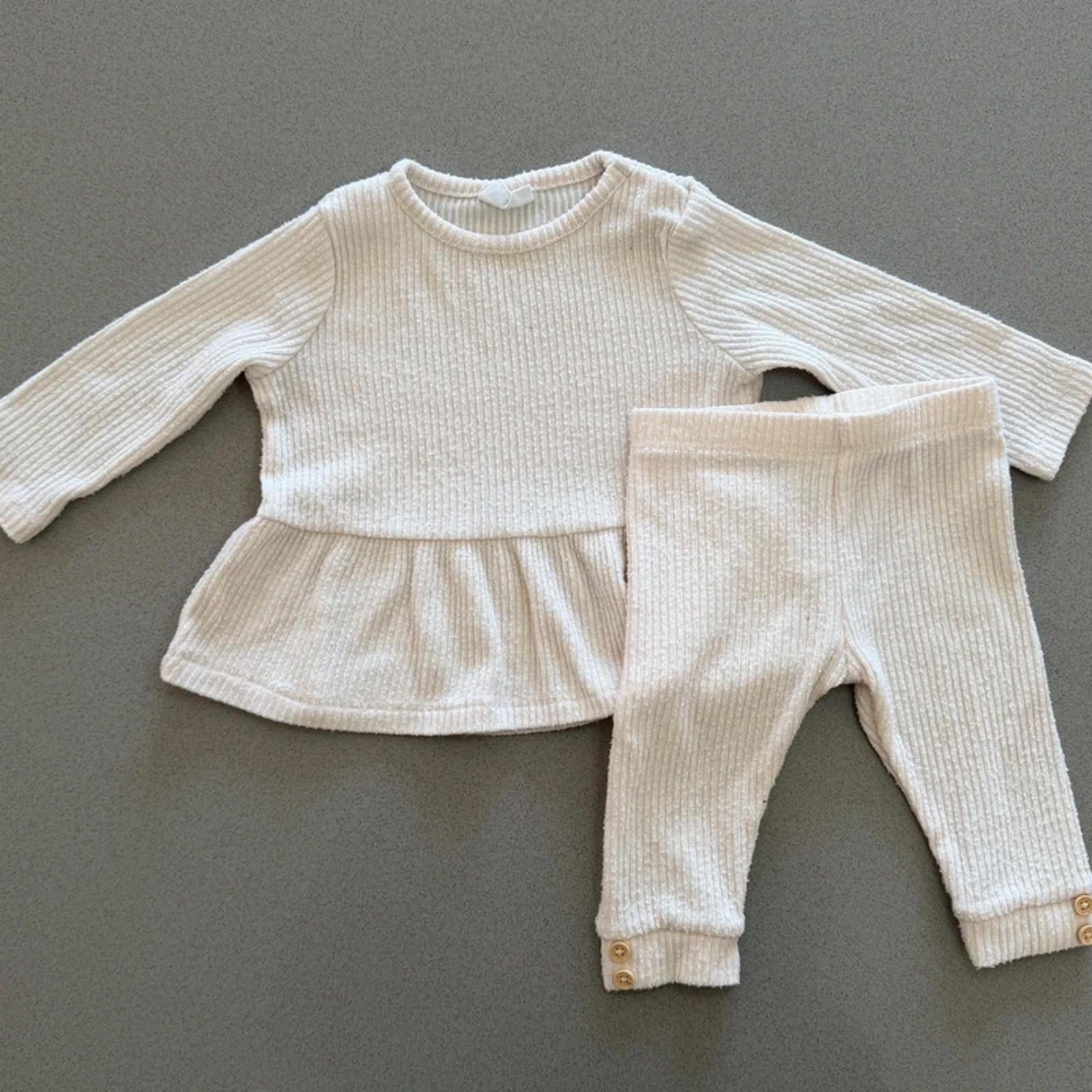 Baby Girl 3-6 months F&F 2 Piece Peplum Knitted Outfit Cream (46 12)