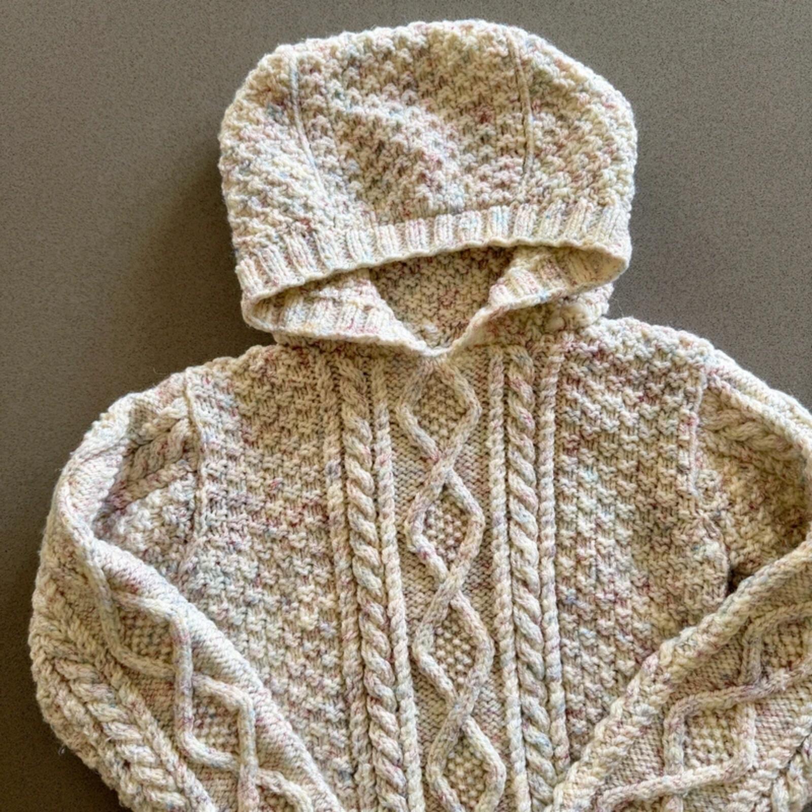 Boy Girl age 6 years Hand Knitted Hooded Aran Jumper Pullover Unworn (30 14)