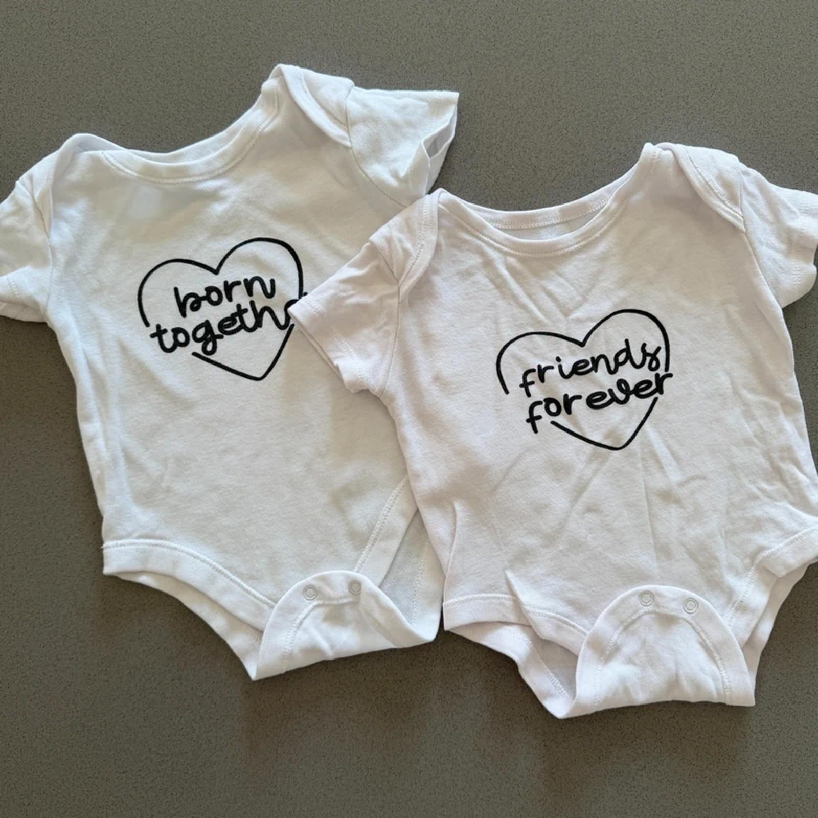 Baby Girl 3-6 Months Matalan  2 Short Sleeve Bodysuits Twins (48 07)