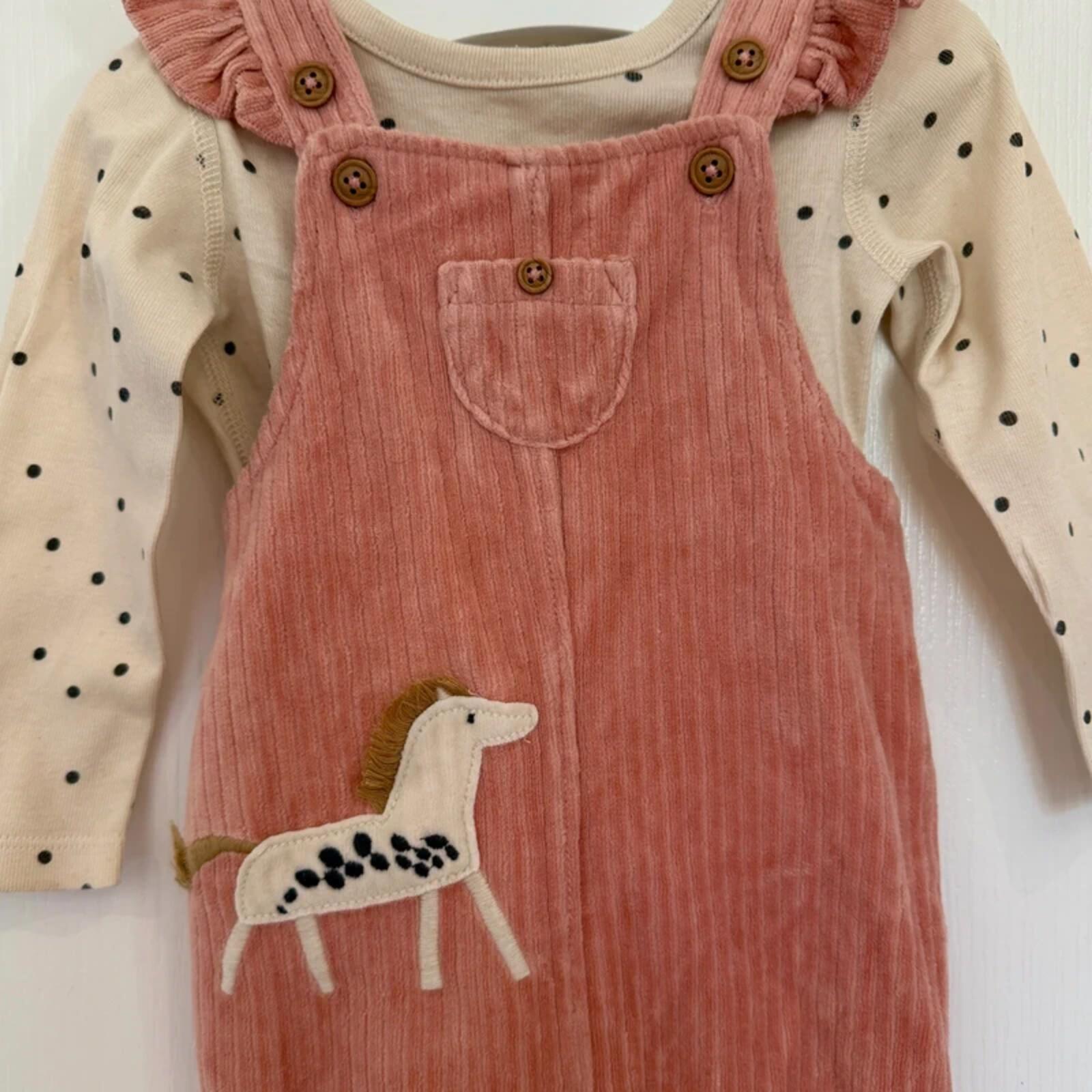 Girl age 3-6 months Marks and Spencer Pink Applique Horse Dungaree Set (37 08)