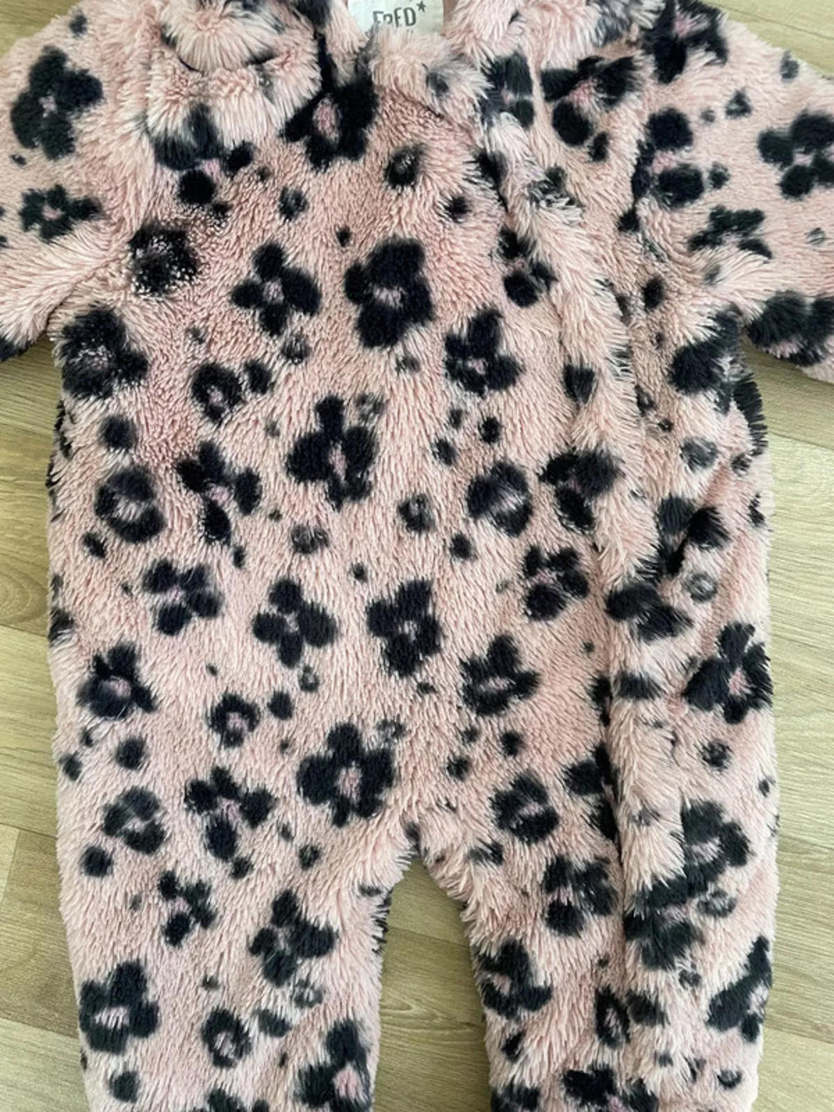 Baby Girl 6-9 months F&F Pink Black Full Zip Faux Fur Snowsuit (48 x)