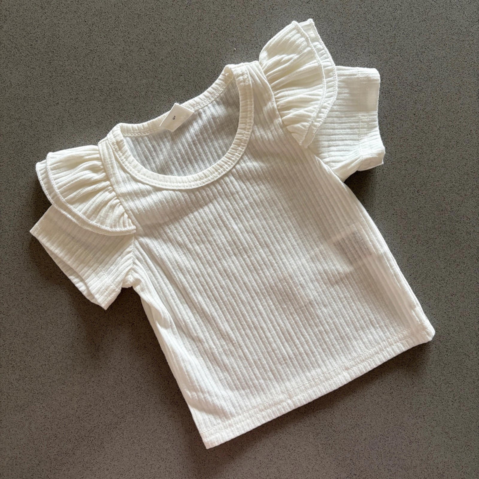 Baby Girl 0-3 months (62) White Ribbed Short Sleeve Top Ruffles Shein (16 06)