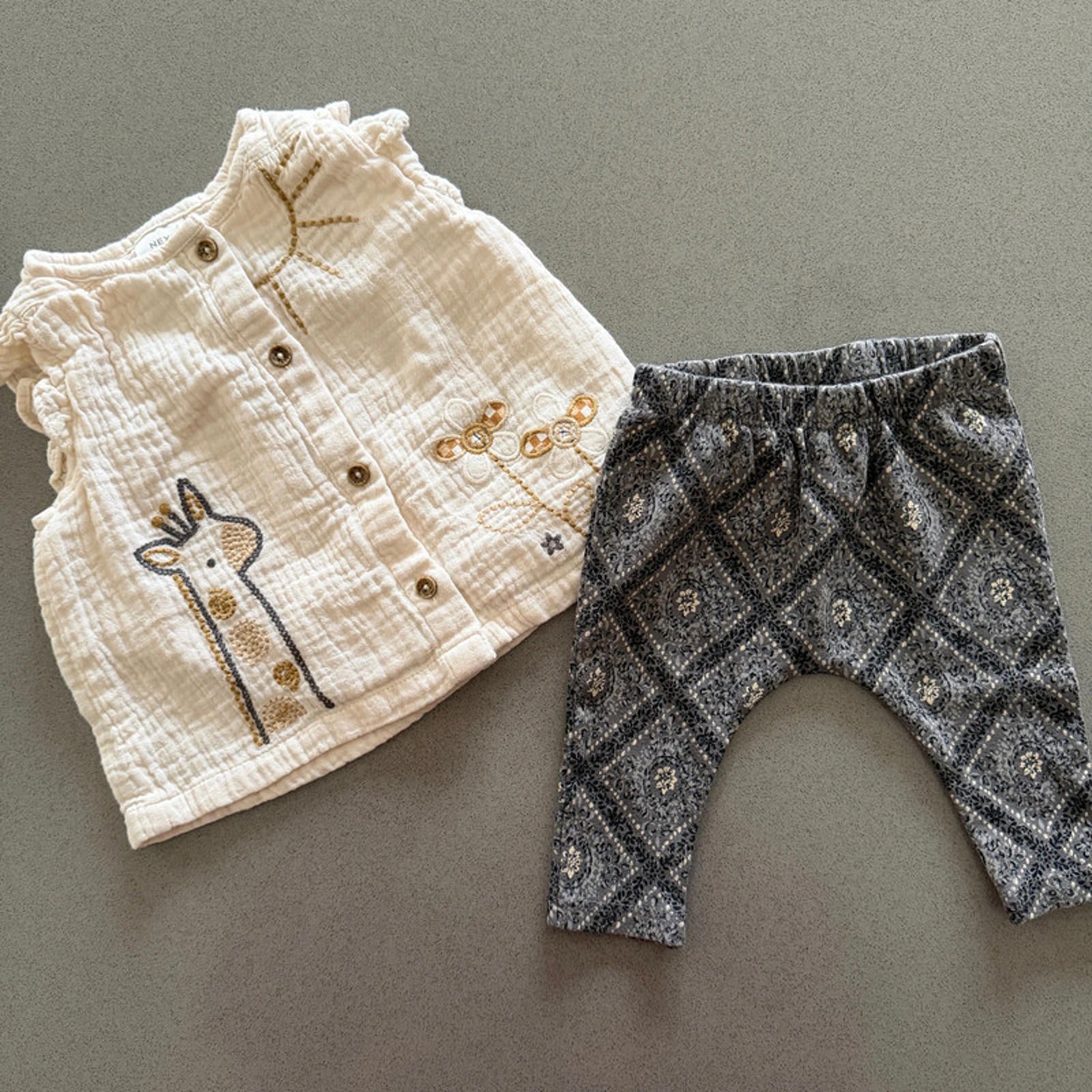 Baby Girl 0-3 months Next 2 Piece Seersucker Embroidered Outfit (40 06)