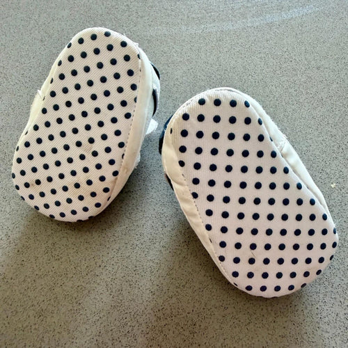 Baby Boy 0-3 months Primark White Blue Pram Shoes Pre-Walkers (52 33)
