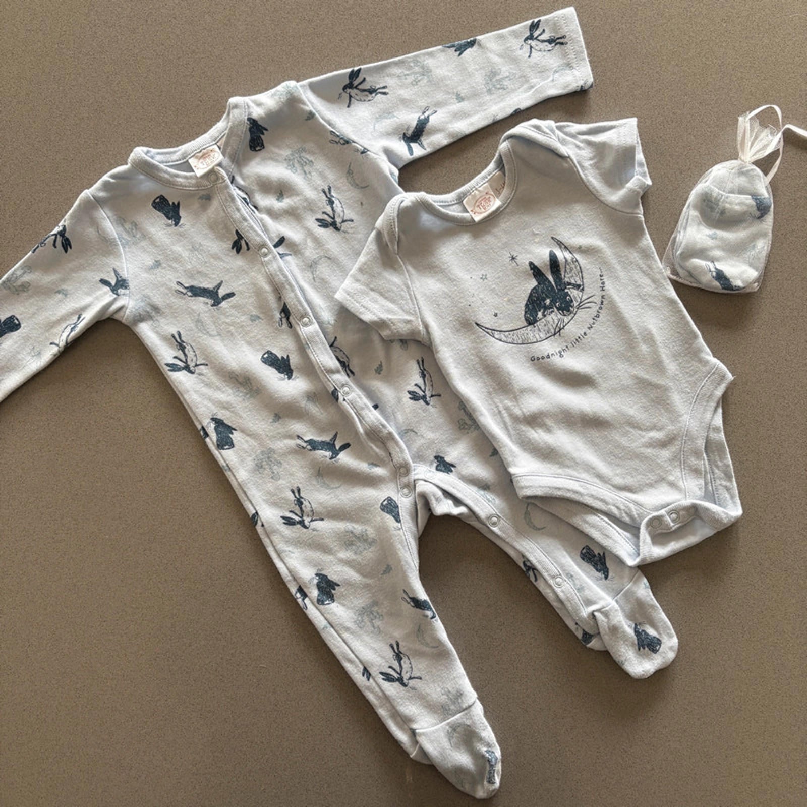 Baby Boy 3-6 months Guess How Much I Love You Babygrow Set (40 23)