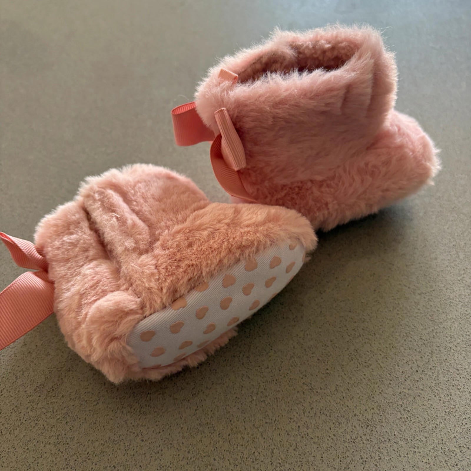 Baby Girl 0-3 months Blush Pink Faux Fur Boots Pre-Walkers Soft Sole (30 05)