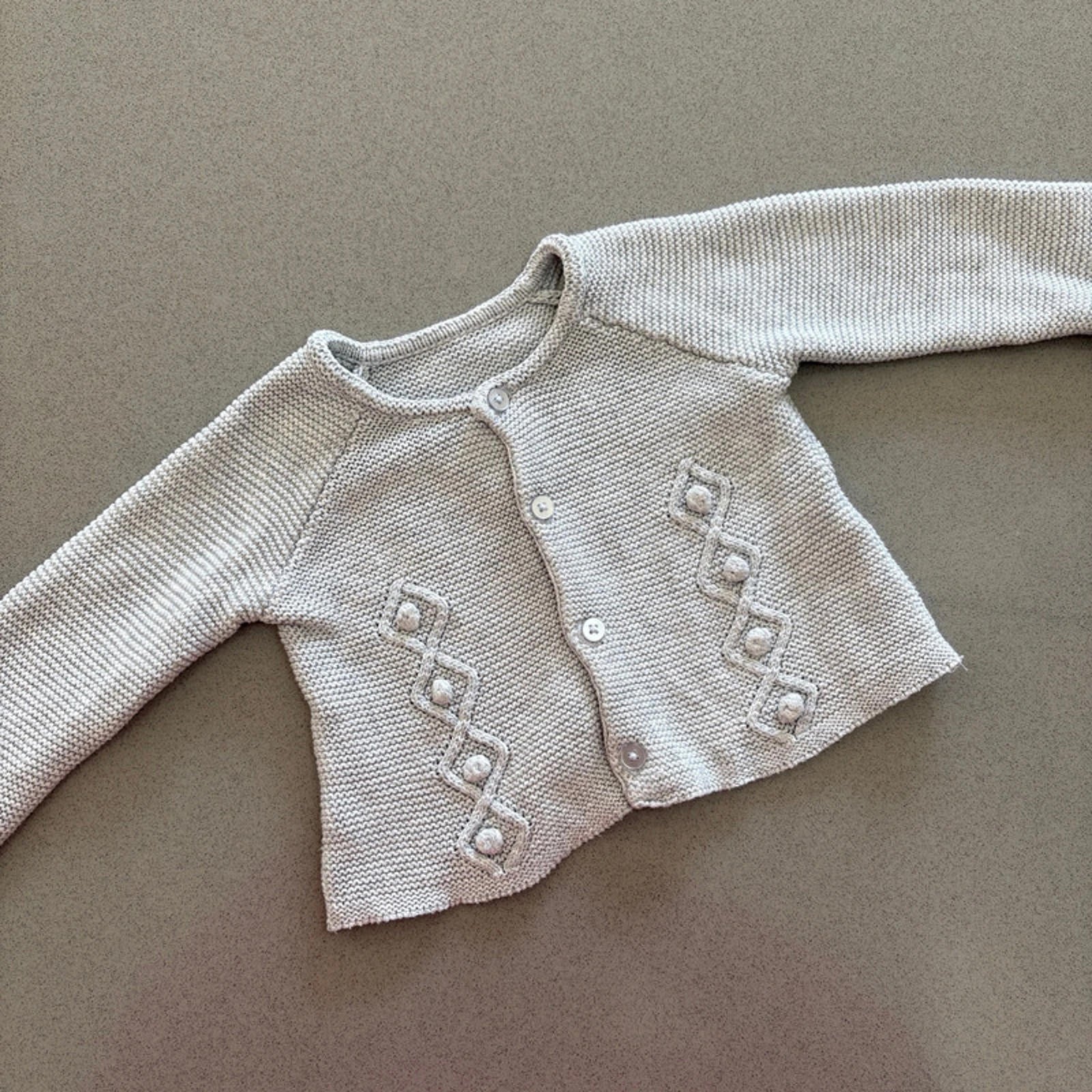 Baby Girl 0-3 months Matalan Grey Knintted Cardigan Round Neck (33 31)