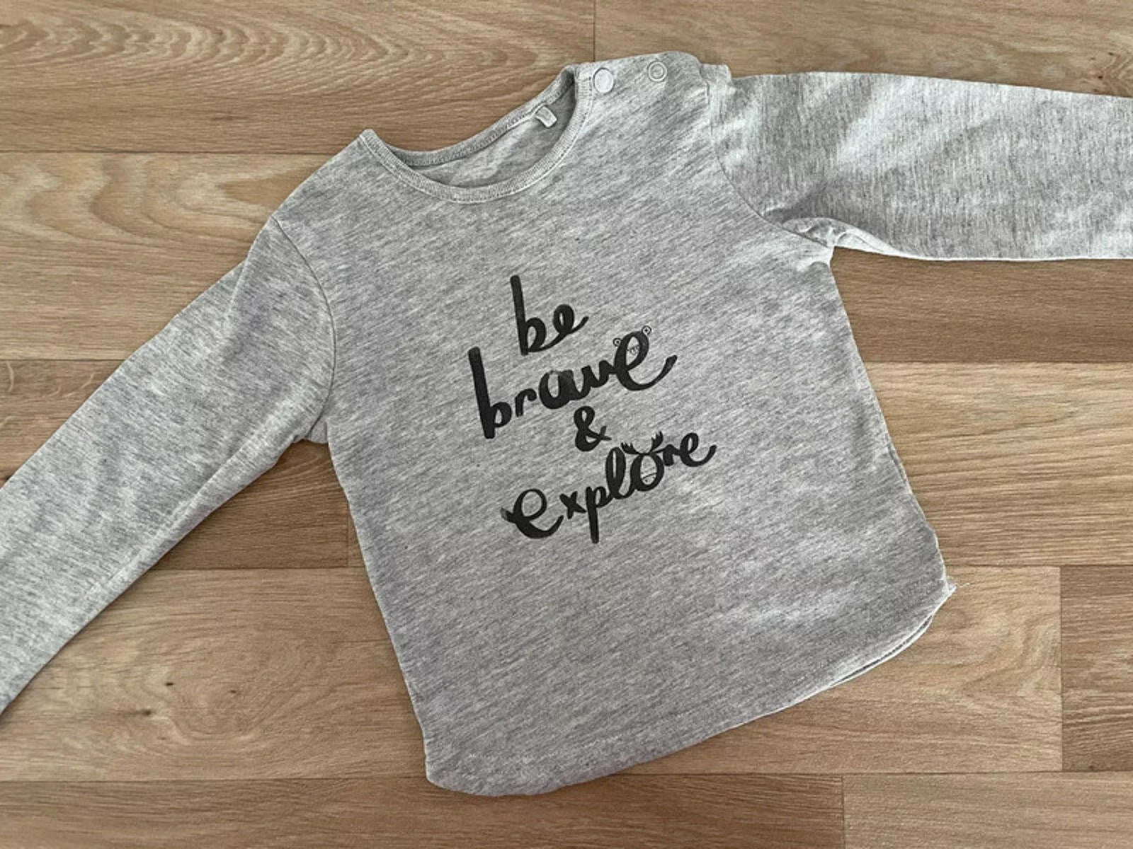 Baby Girl 9-12 months Tu Grey Long Sleeve T-shirt Be Brave & Explore (21 01)