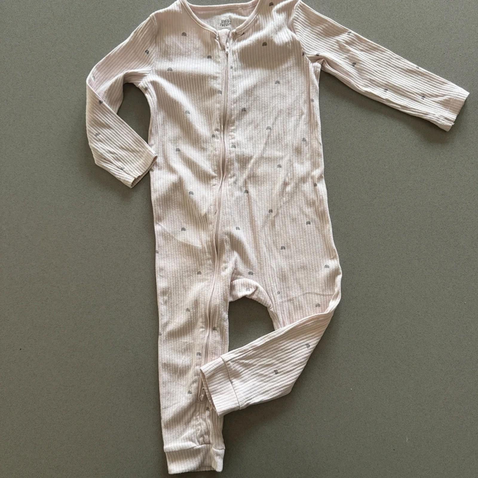 Baby Girl 18-24 months F&F Pink Ribbed Rainbow Zip Up Romper (59 35)
